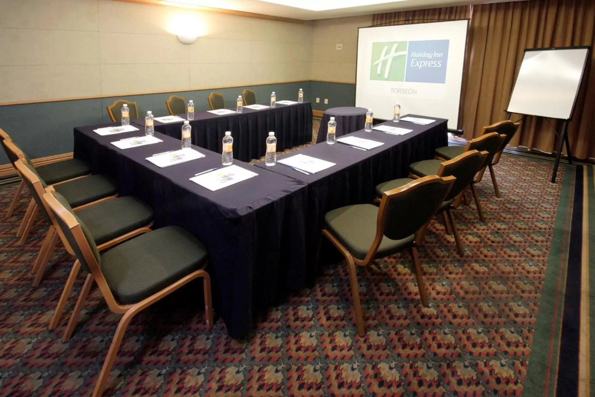 Meeting/conference room in Holiday Inn Express Torreon, an IHG Hotel