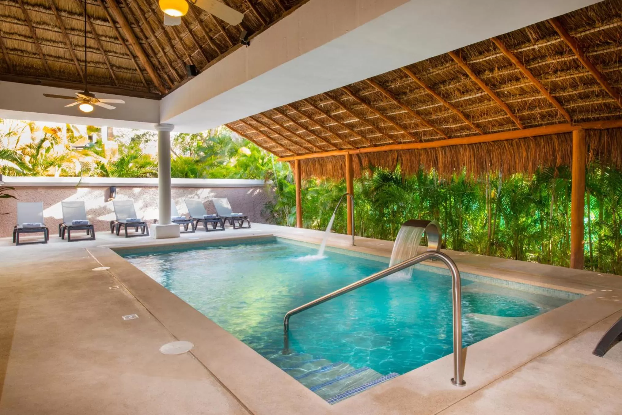 Hot Spring Bath in Iberostar Quetzal