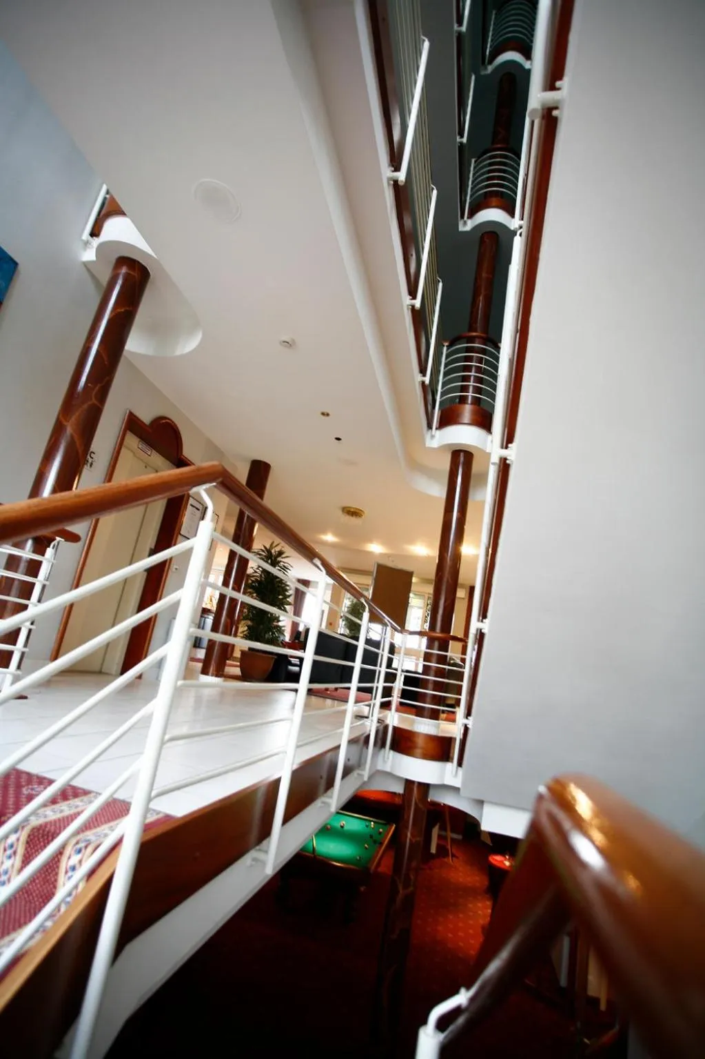 Property building, Bed in Park Hotel Fasanerie Neustrelitz