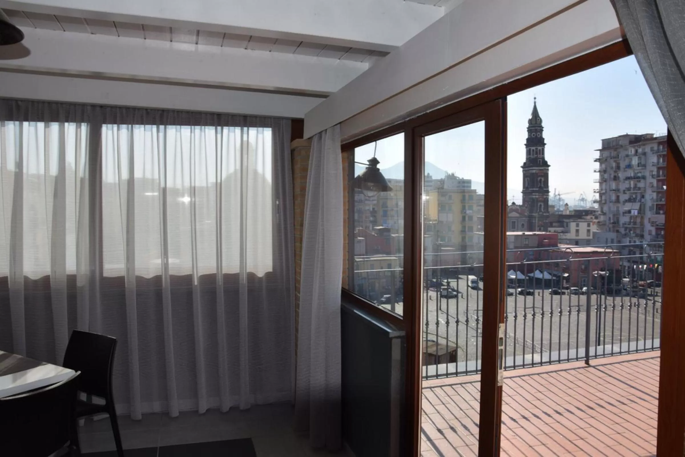 Restaurant/places to eat in Fly Boutique Hotel