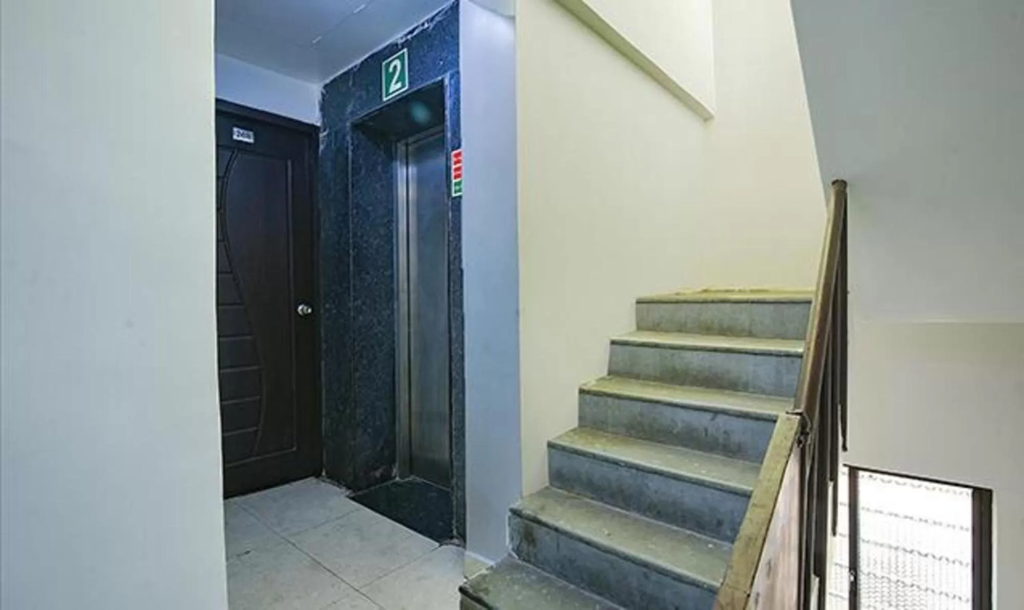 elevator in Fab Express Lloyd's Inn - Near Kodambakkam Railway Station