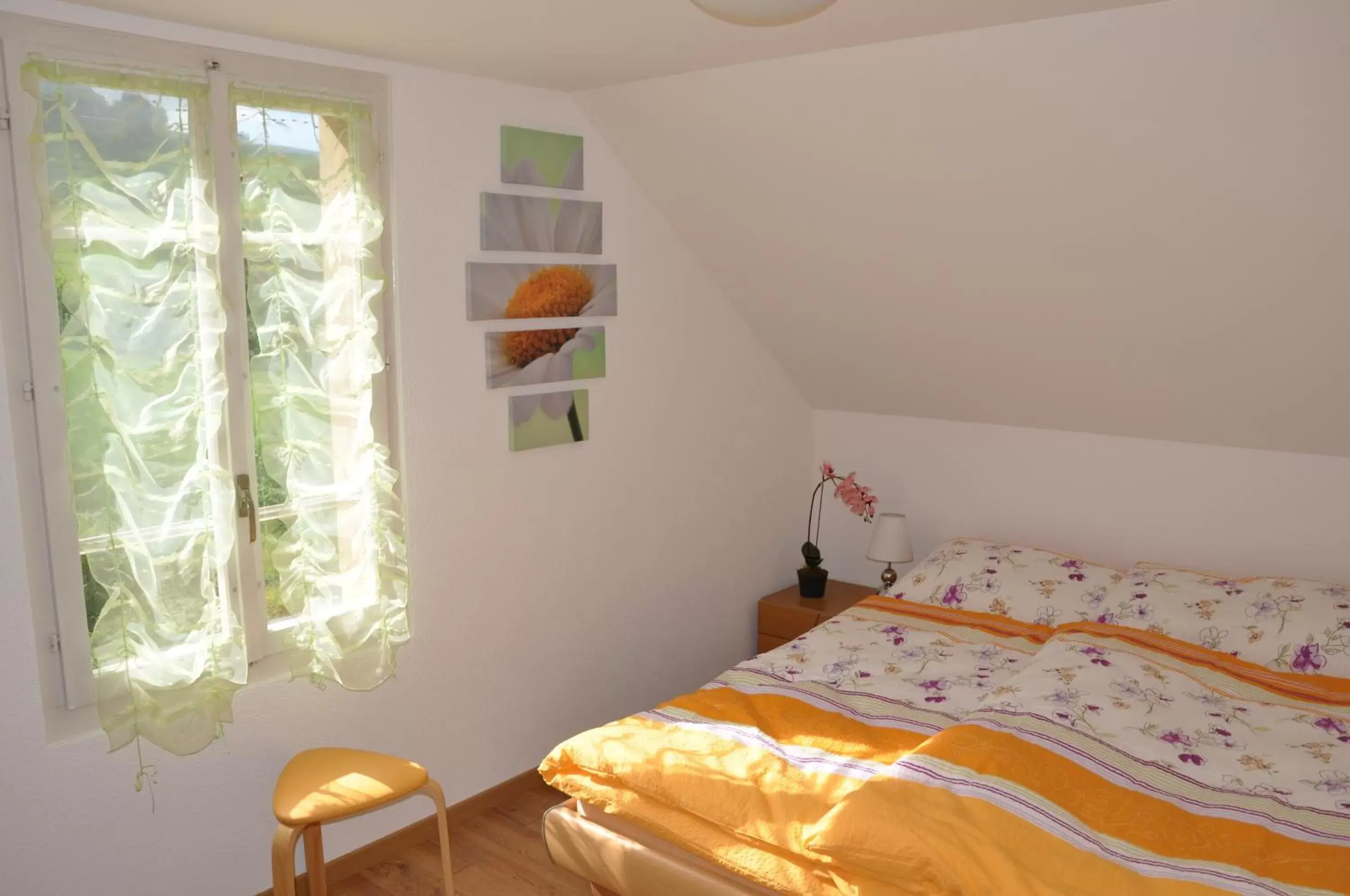 Photo of the whole room, Bed in Hirschfarm, Goldau