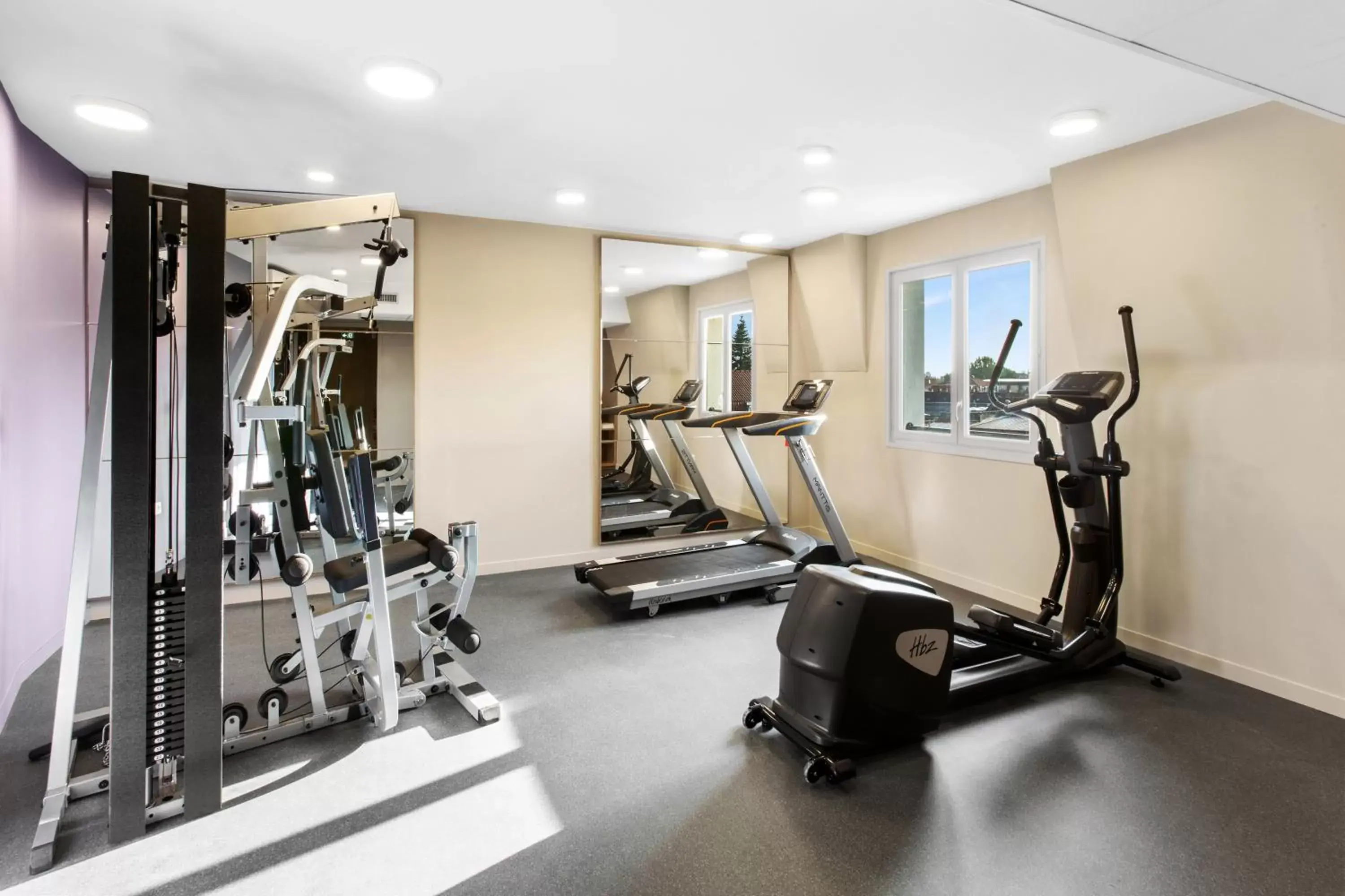 Fitness centre/facilities in Best Western Le Beffroi Fitness centre/facilities in Best Western Le Beffroi