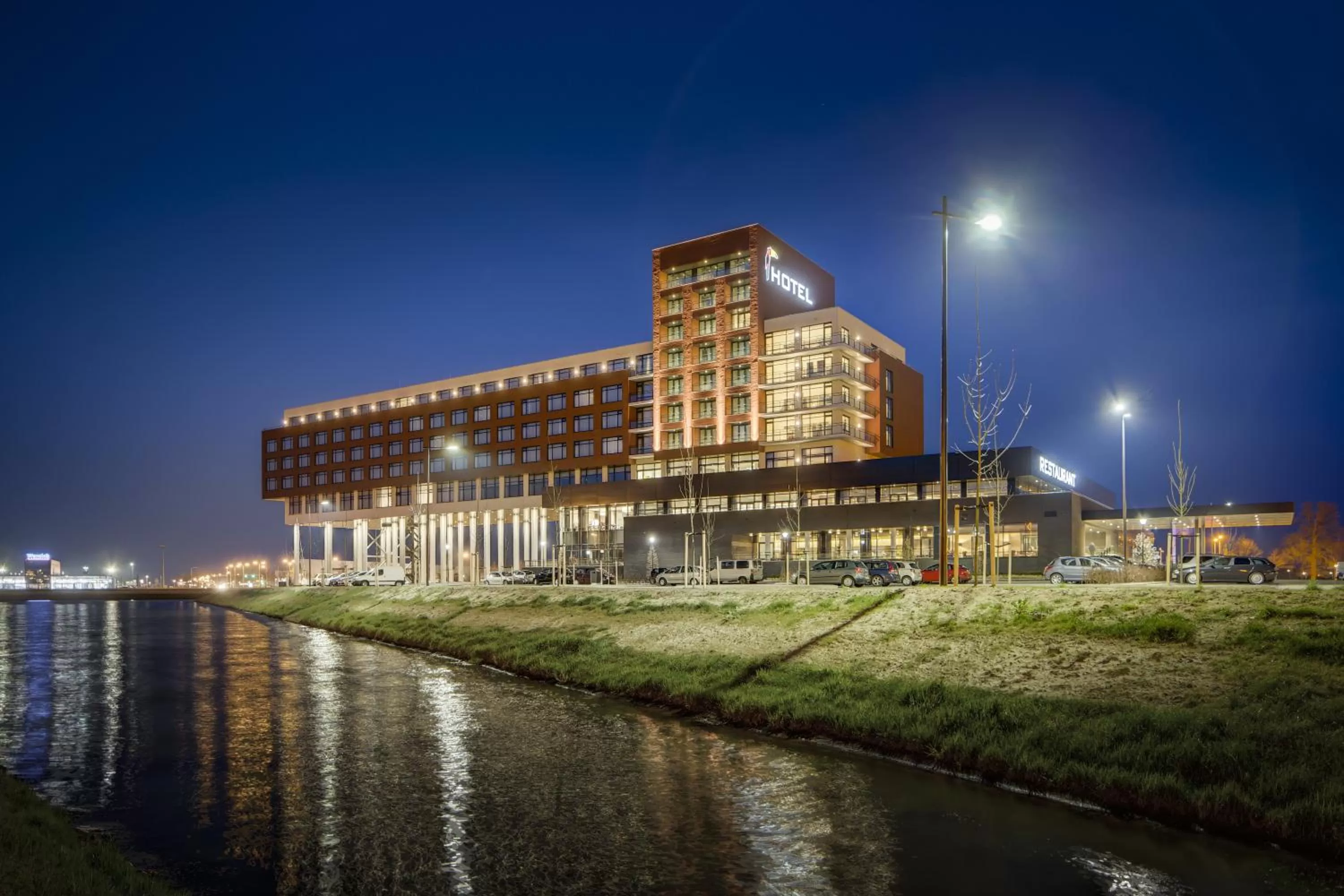 Property building in Van Der Valk Hotel Zwolle