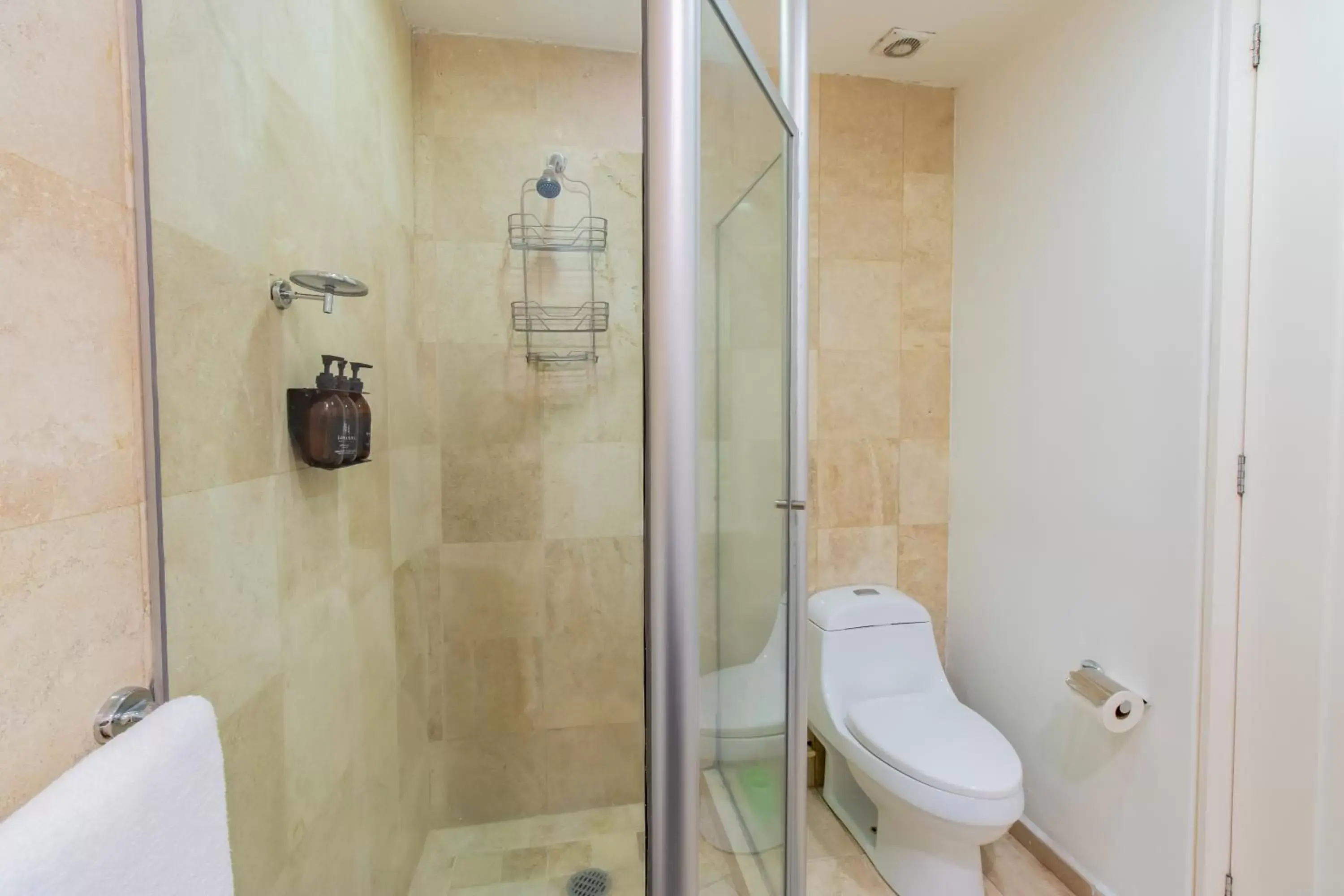Shower, Bathroom in Capitalia - Apartments - Santa Fe