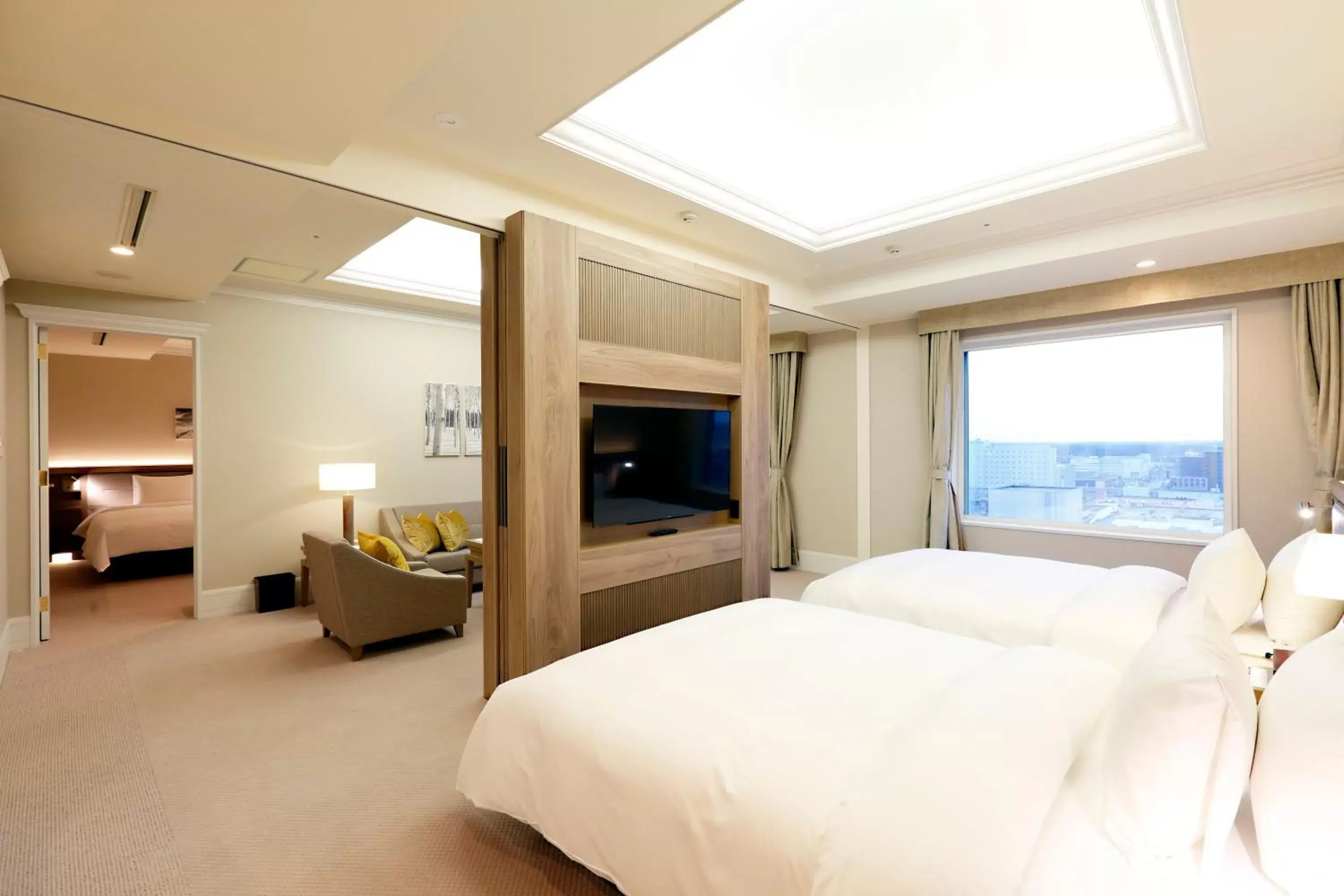 Photo of the whole room, Bed in ANA Crowne Plaza Chitose, an IHG Hotel
