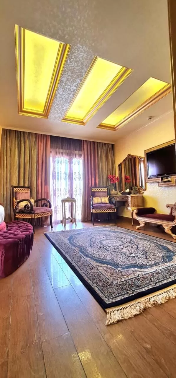 Photo of the whole room, Bed in Q Hotel