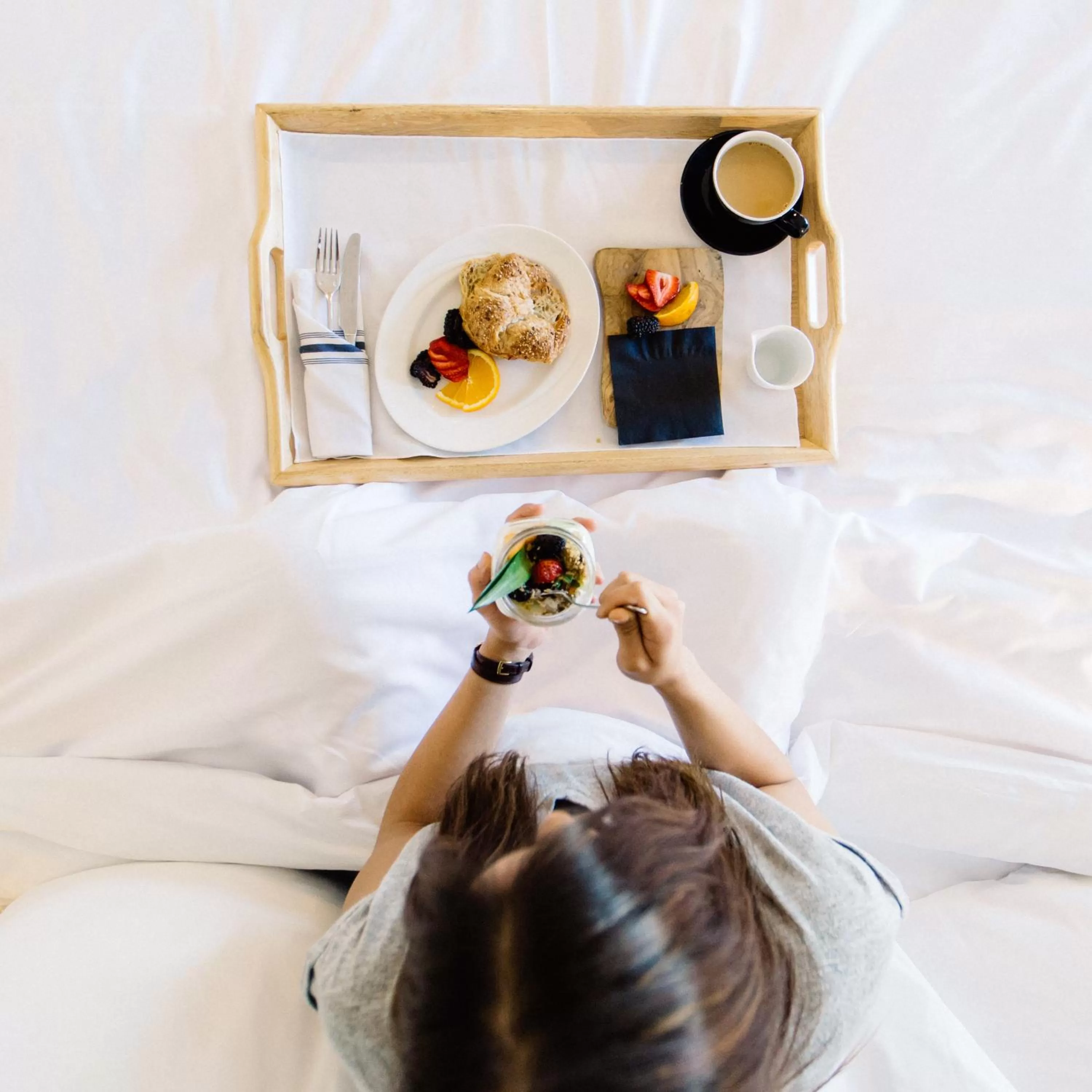 Breakfast, Bed in Inn at the Forks