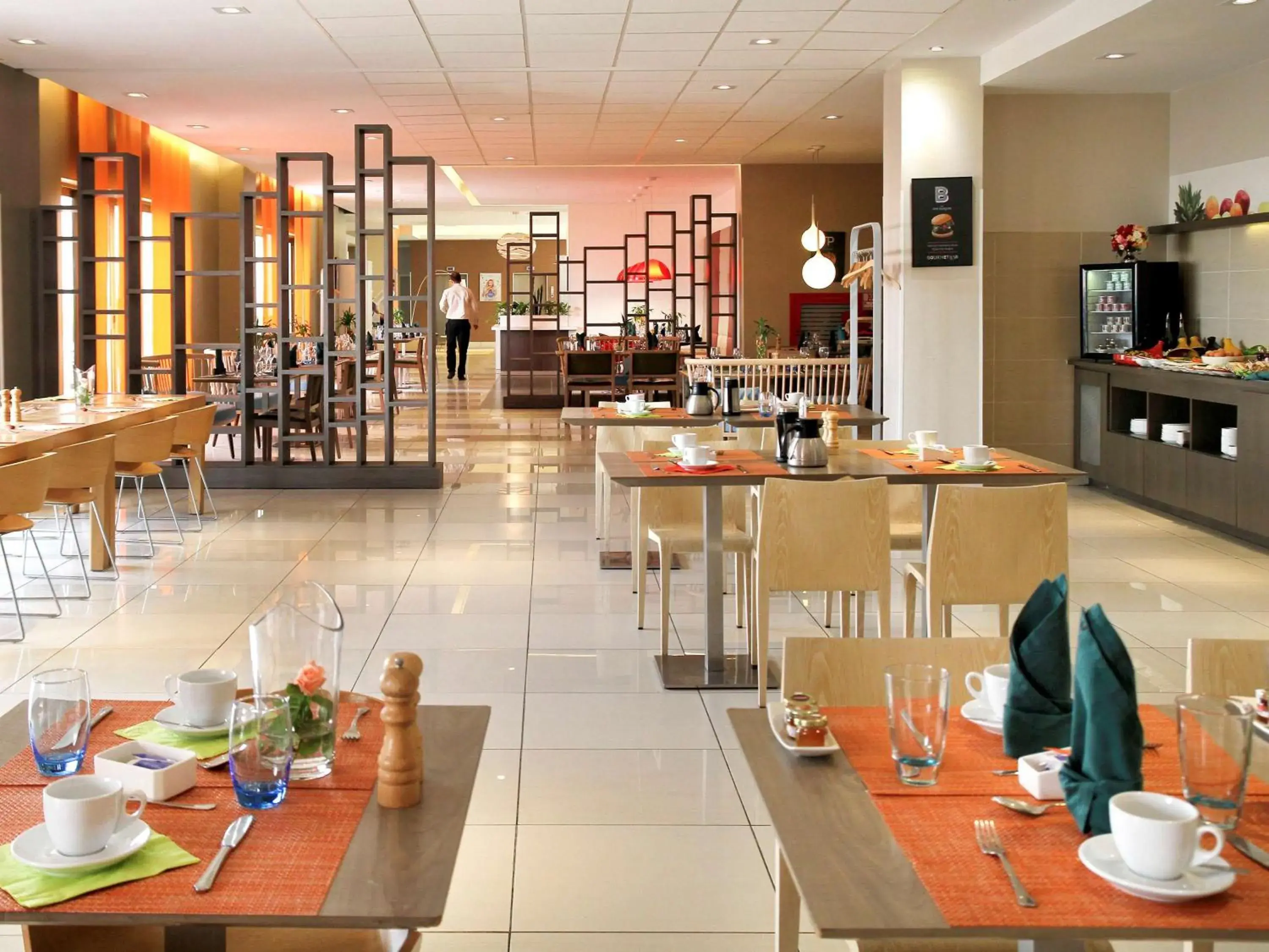 Restaurant/Places to Eat in Novotel Constantine