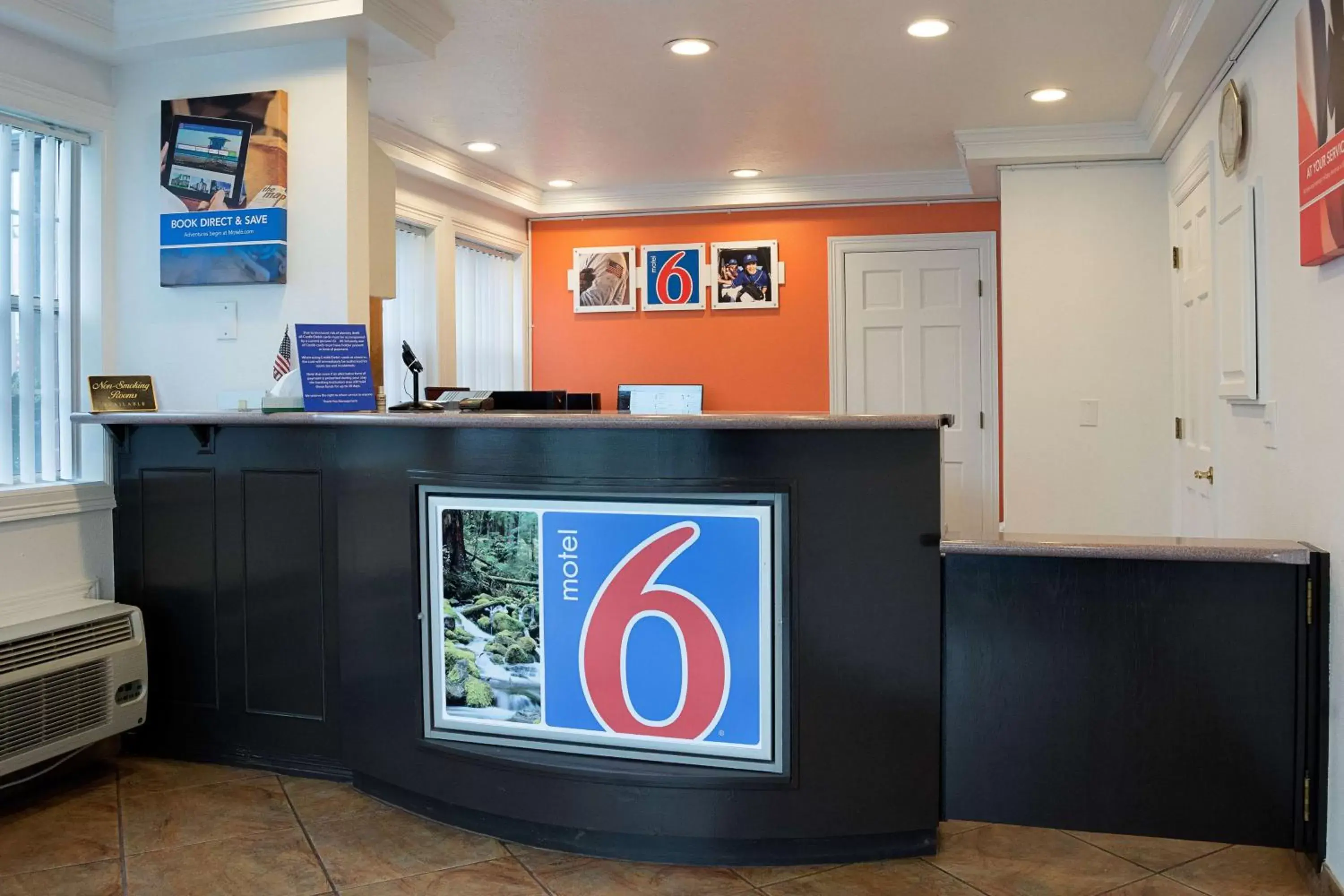 Lobby or reception, Lobby/Reception in Motel 6-Canby, OR