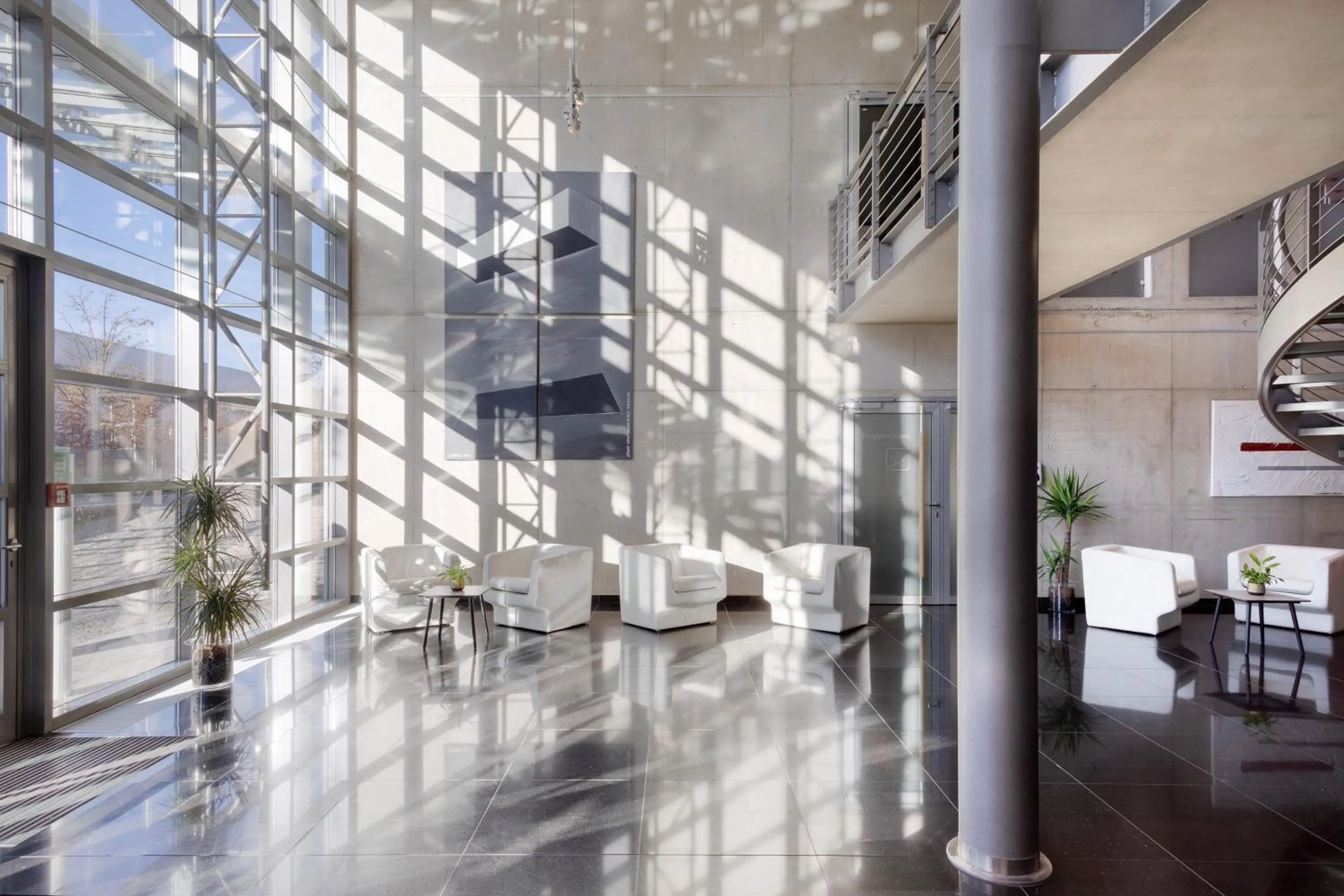 Lobby or reception in FOUR Munich Neue Messe