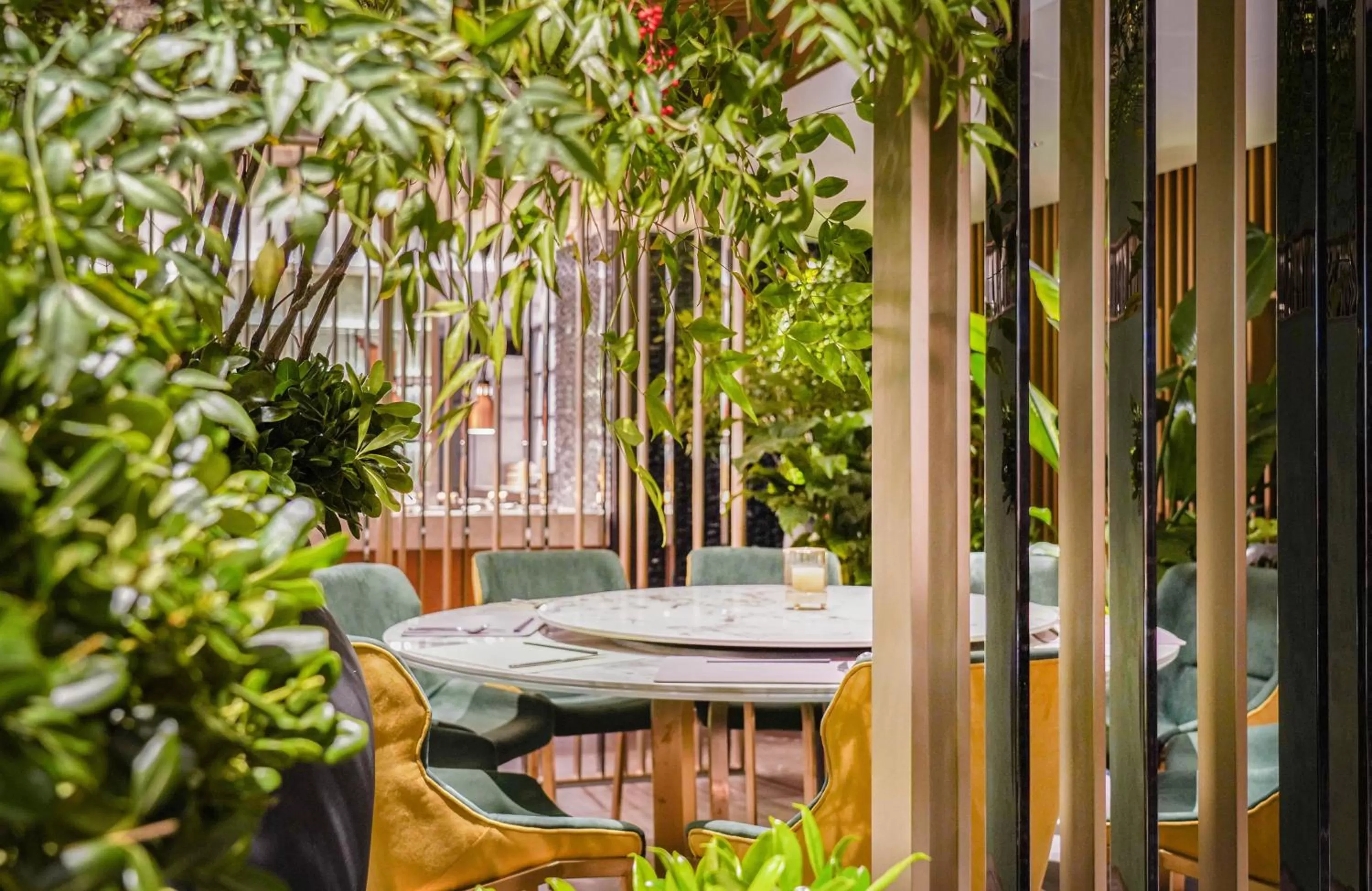 Restaurant/places to eat in Pullman Shanghai Central - In XinTianDi & Yu Garden Area