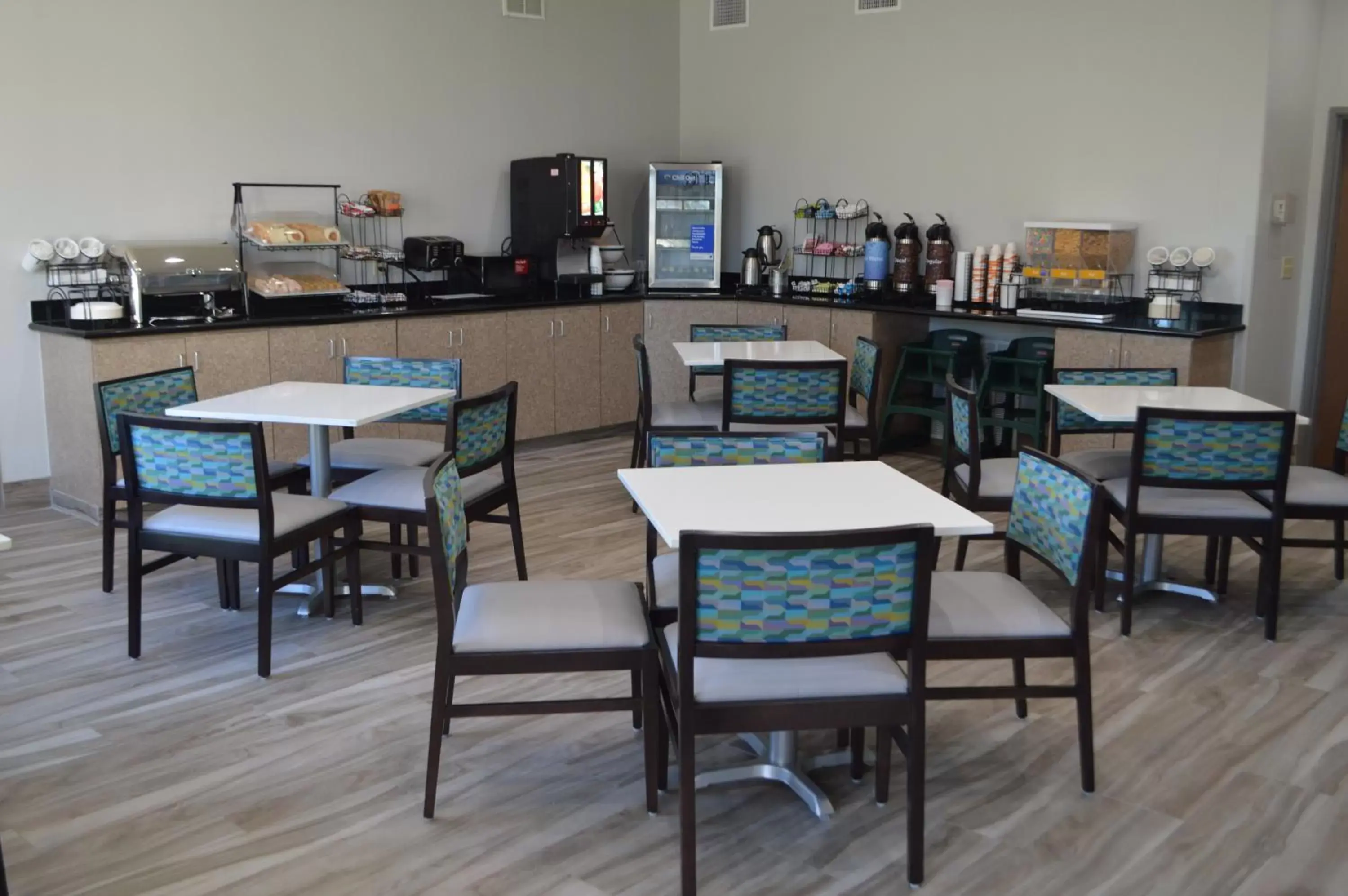 Breakfast, Restaurant/Places to Eat in Comfort Inn & Suites Selma near Randolph AFB