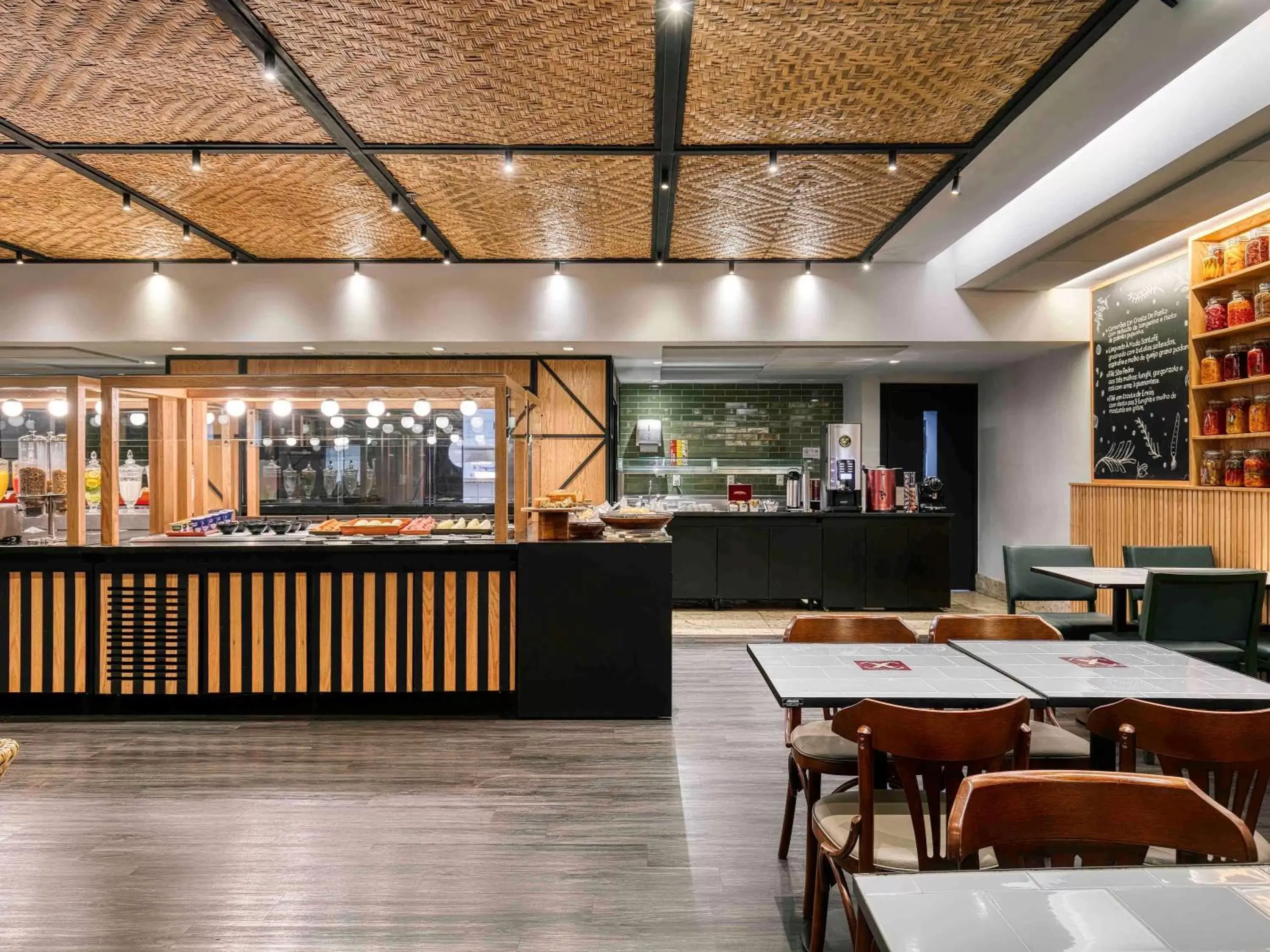 Restaurant/places to eat in Caesar Business Belo Horizonte Belvedere Restaurant/places to eat in Caesar Business Belo Horizonte Belvedere