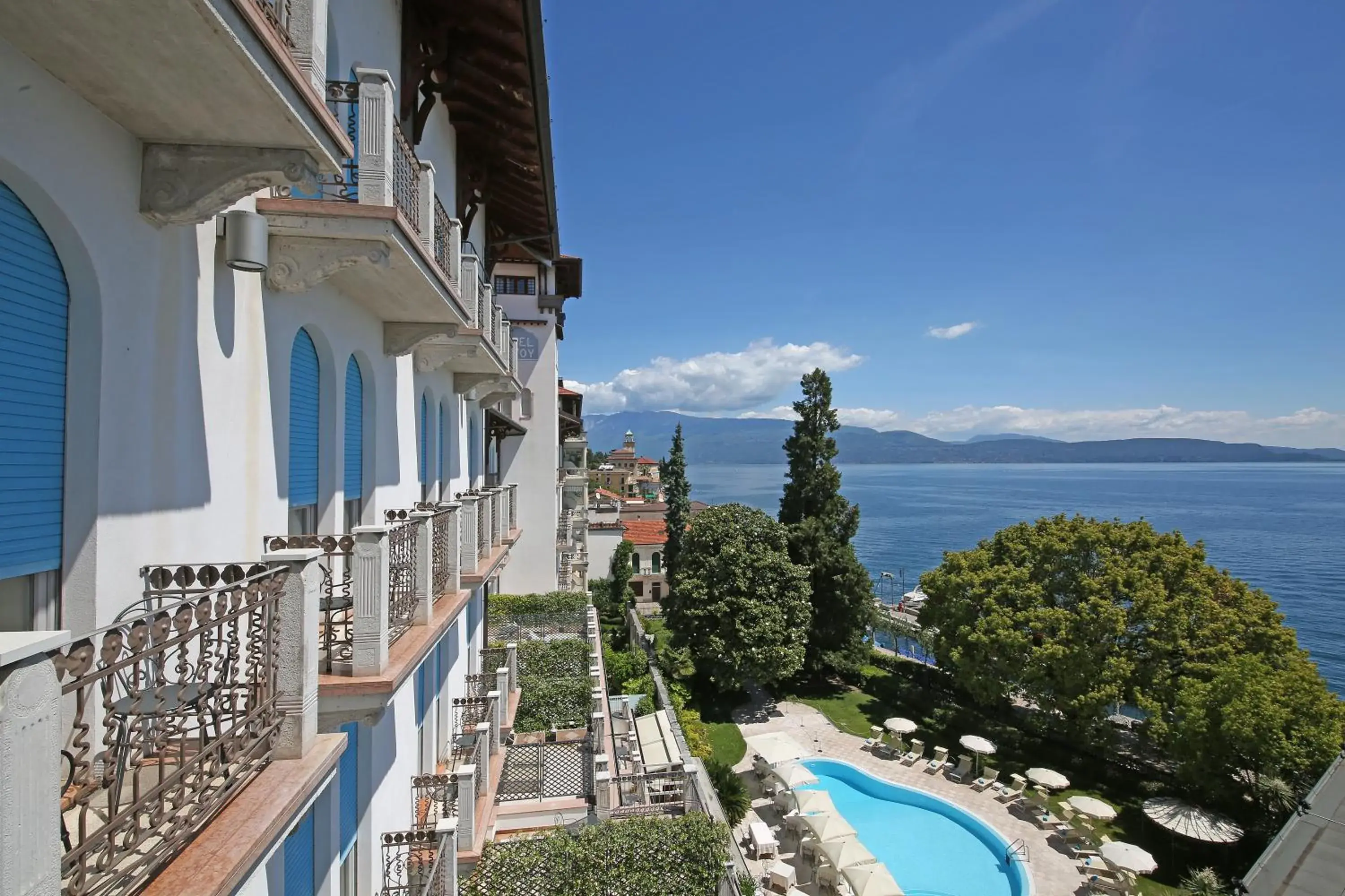 Lake view, Pool View in Hotel Savoy Palace