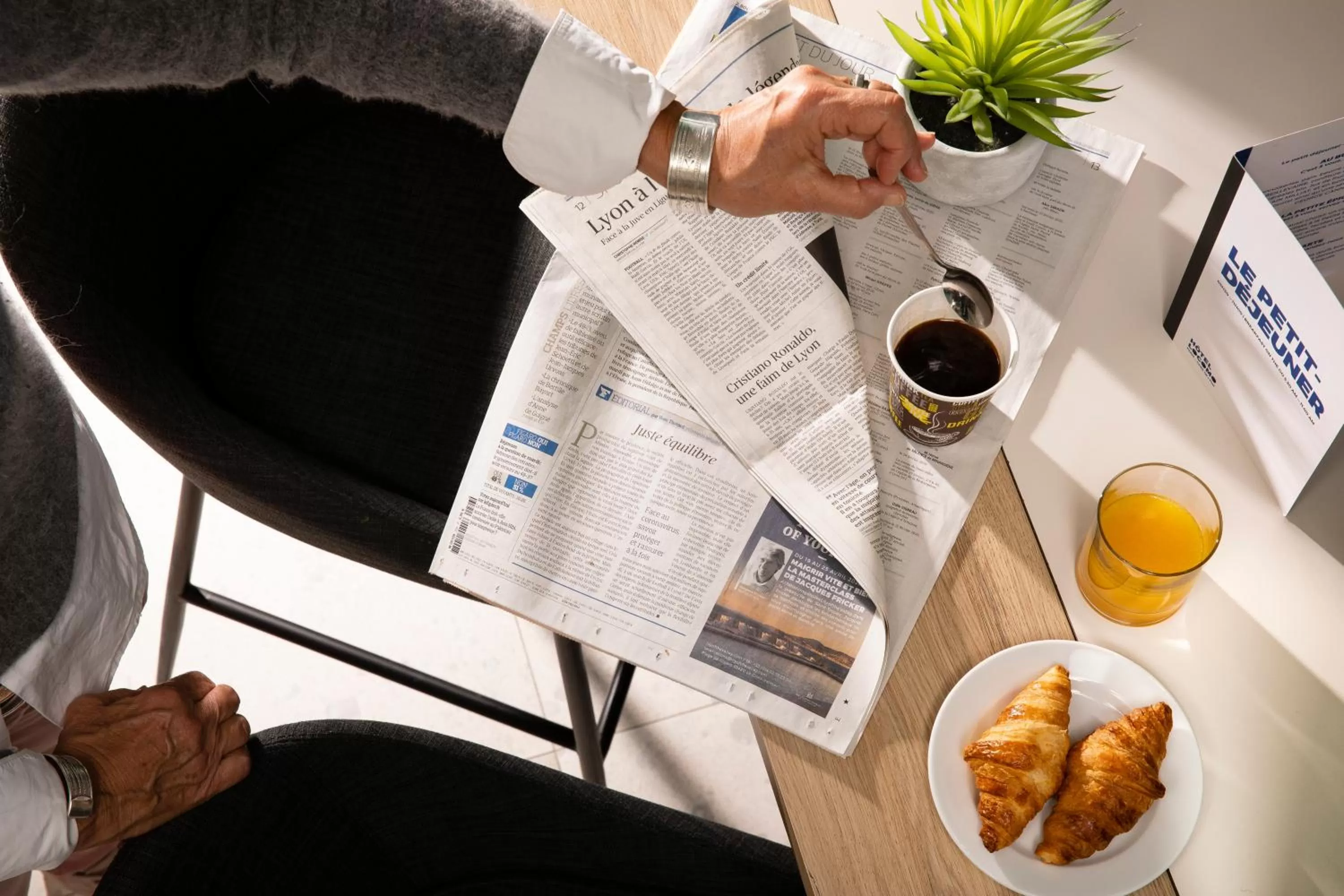 Food and drinks in Hotel Locomo - Gare de Lyon Bastille