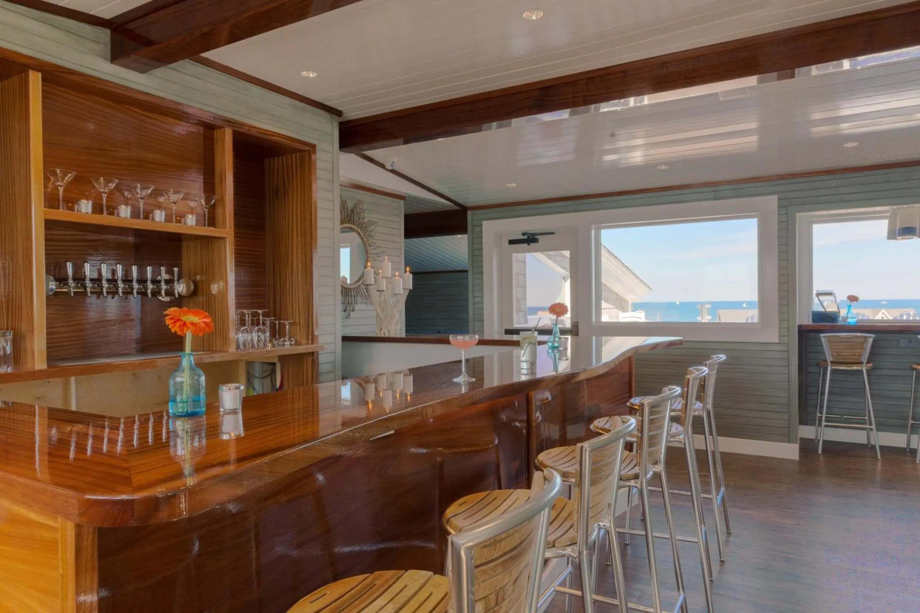 Lounge or bar in The Break Hotel Lounge or bar in The Break Hotel