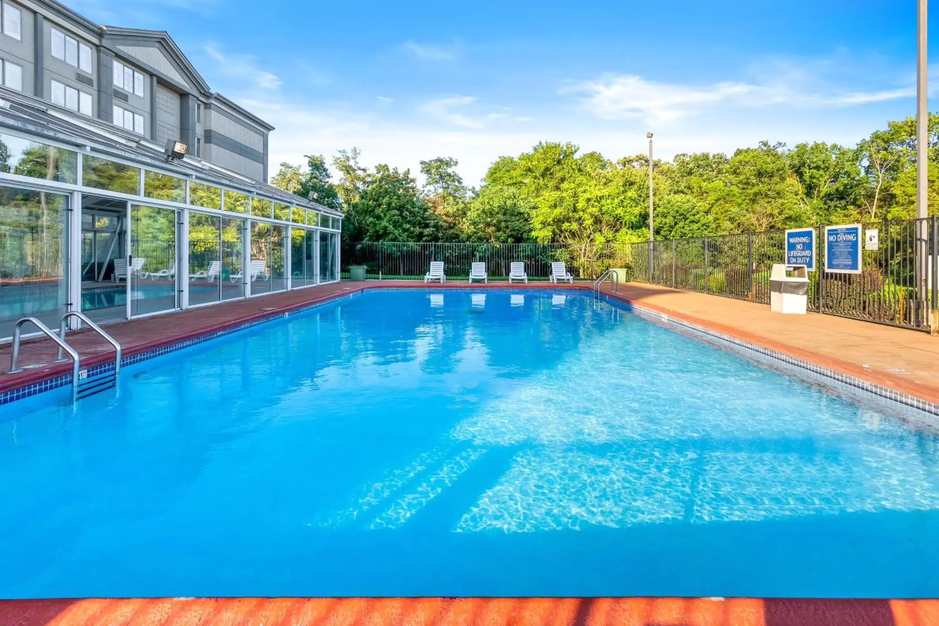 Swimming Pool in Wyndham Garden Manassas