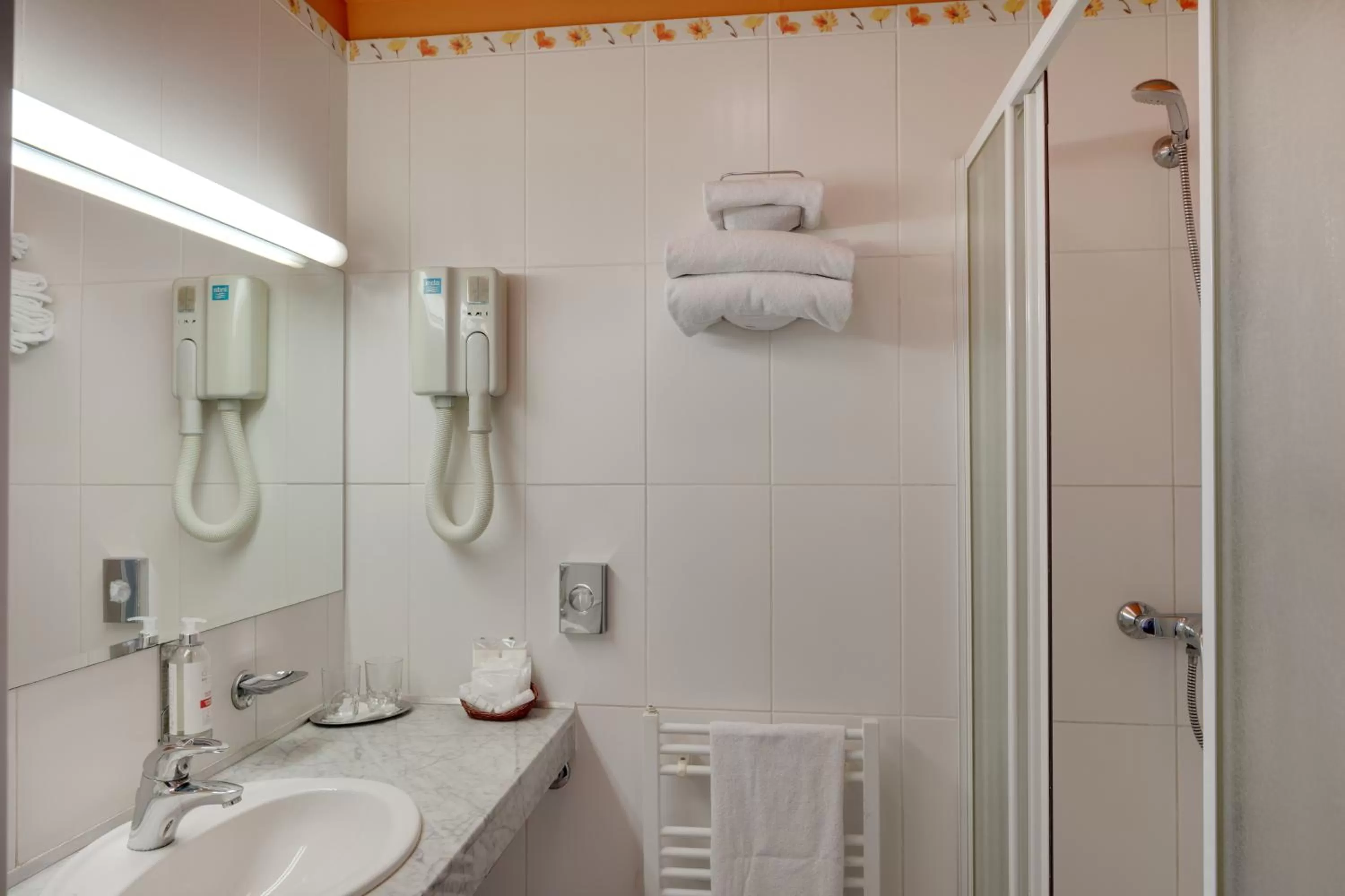 Shower in Ensana Esplanade