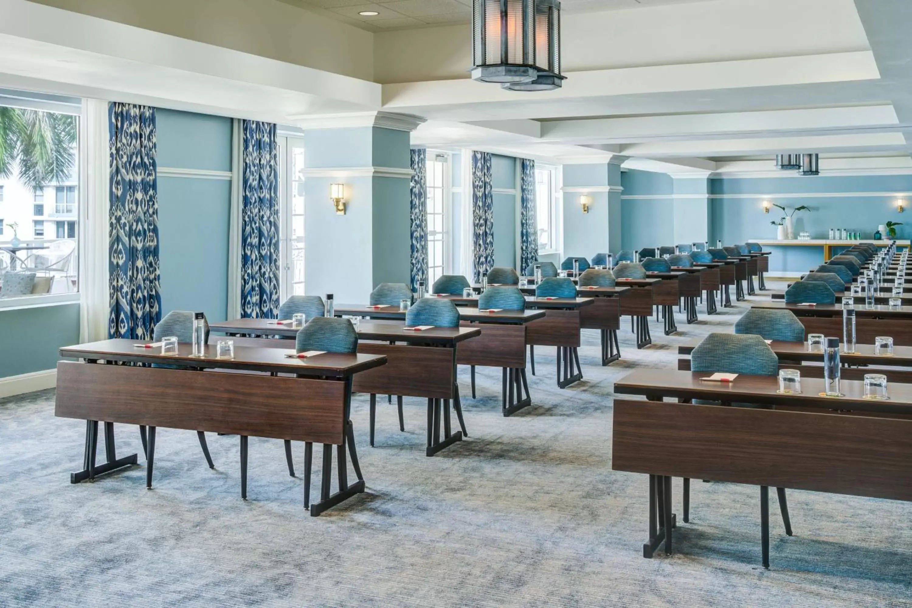 Meeting/conference room, Restaurant/Places to Eat in Marriott Stanton South Beach