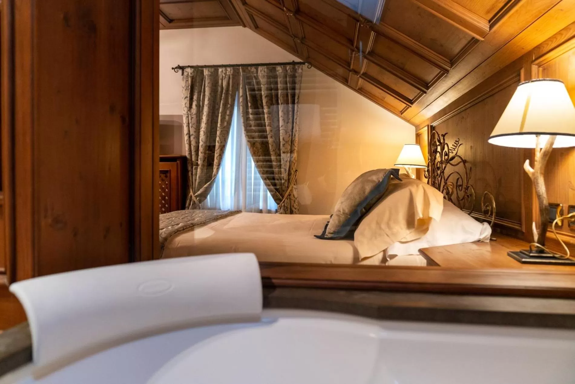 Bed in Ambra Cortina Luxury&Fashion Hotel