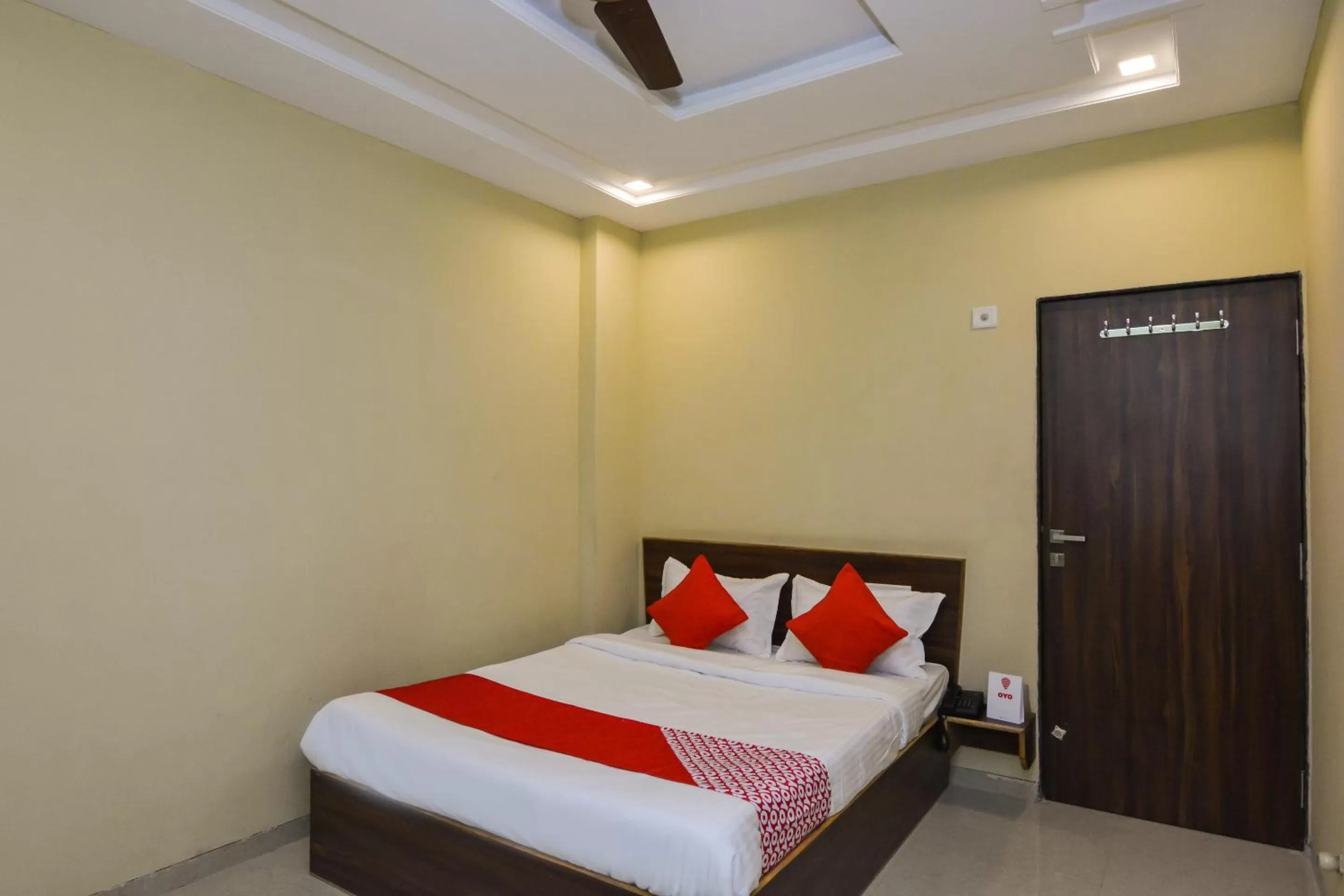 Bedroom, Bed in Sukrangu Palace