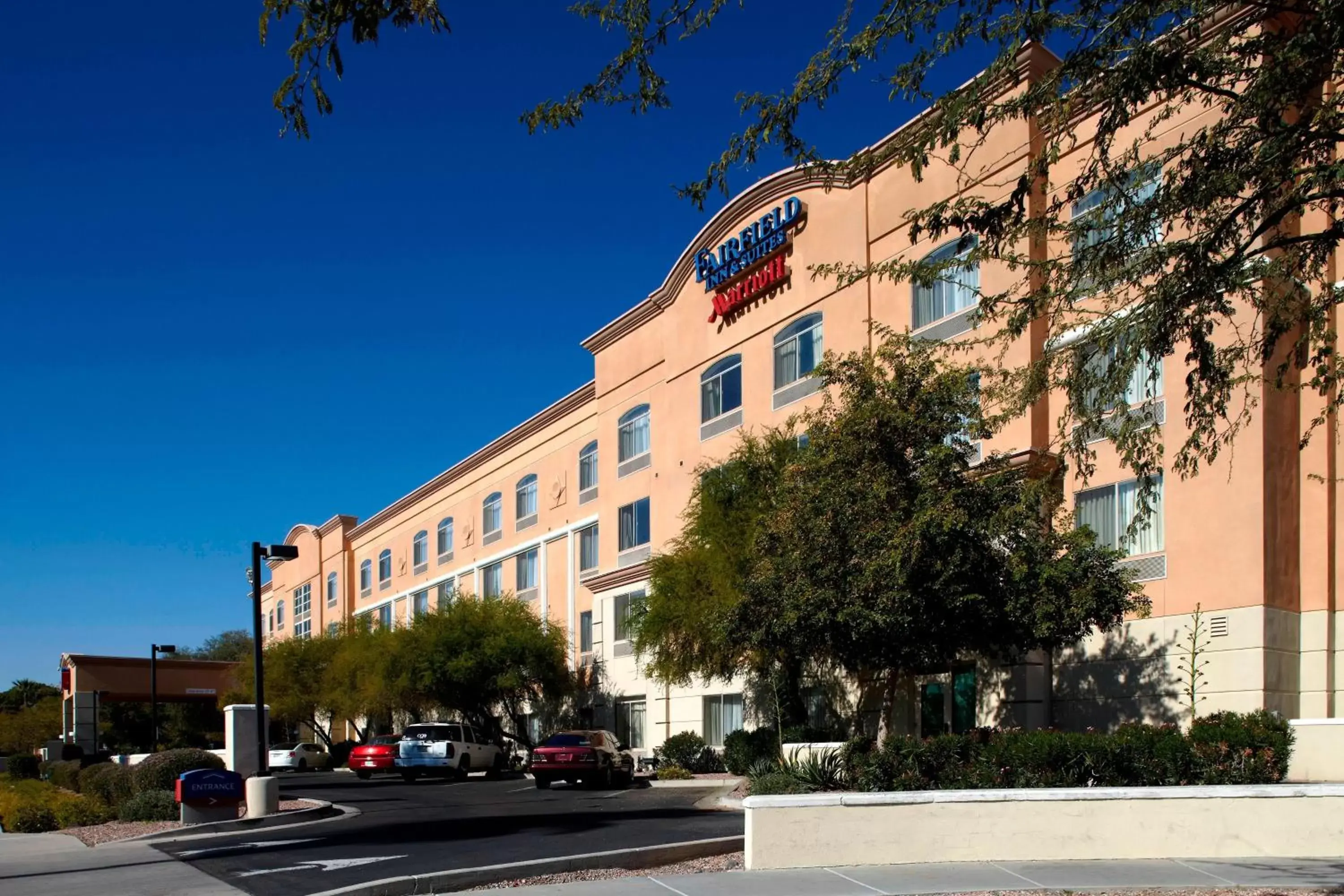 Property Building in Fairfield Inn & Suites Phoenix Midtown