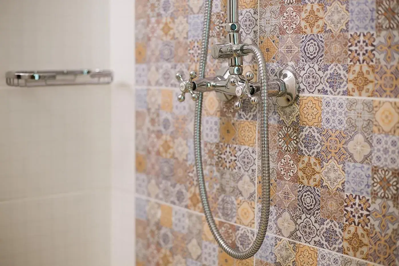 Shower, Bathroom in SakSukSmile Resort