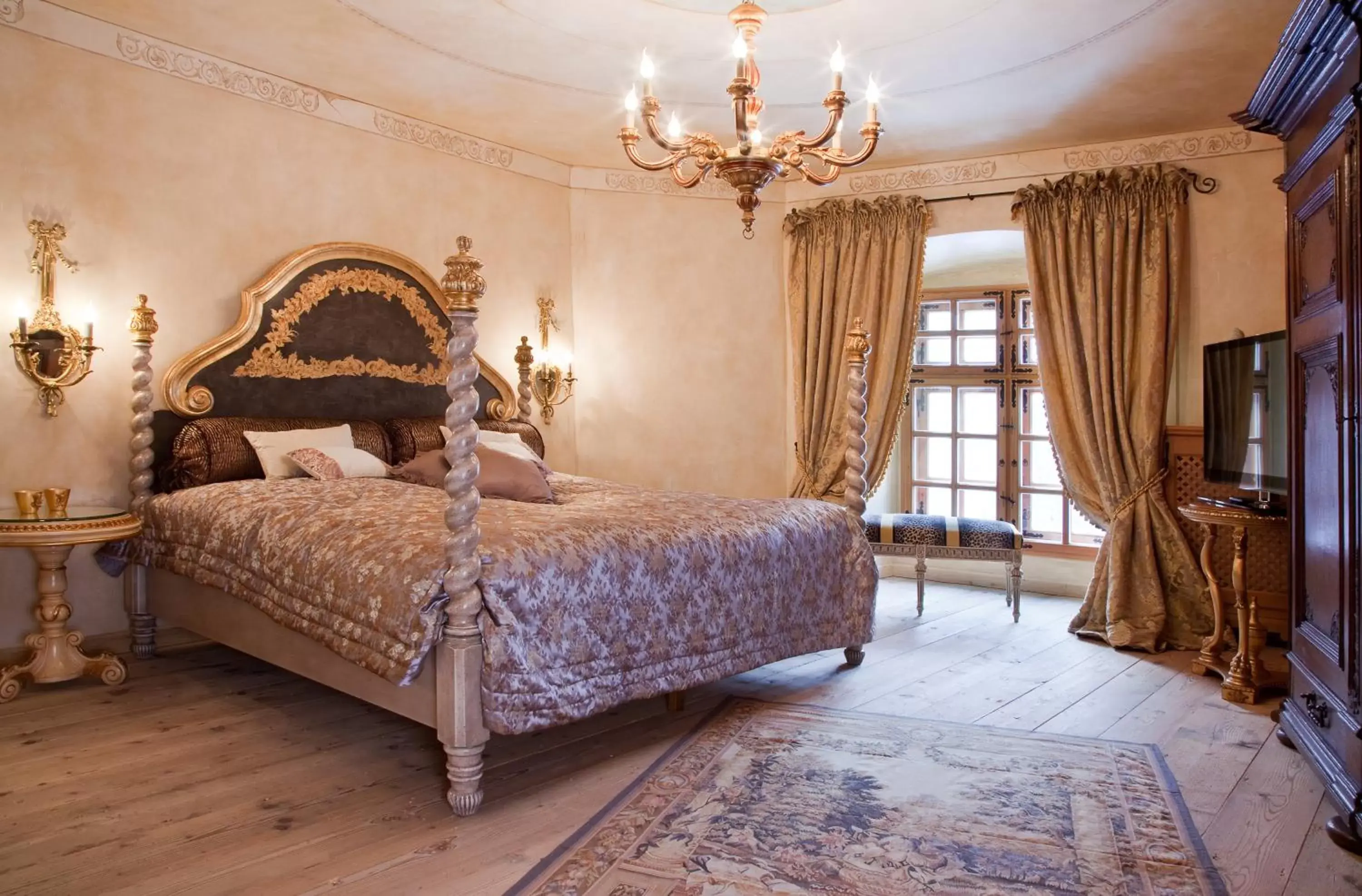 Bedroom, Bed in Schloss Matzen