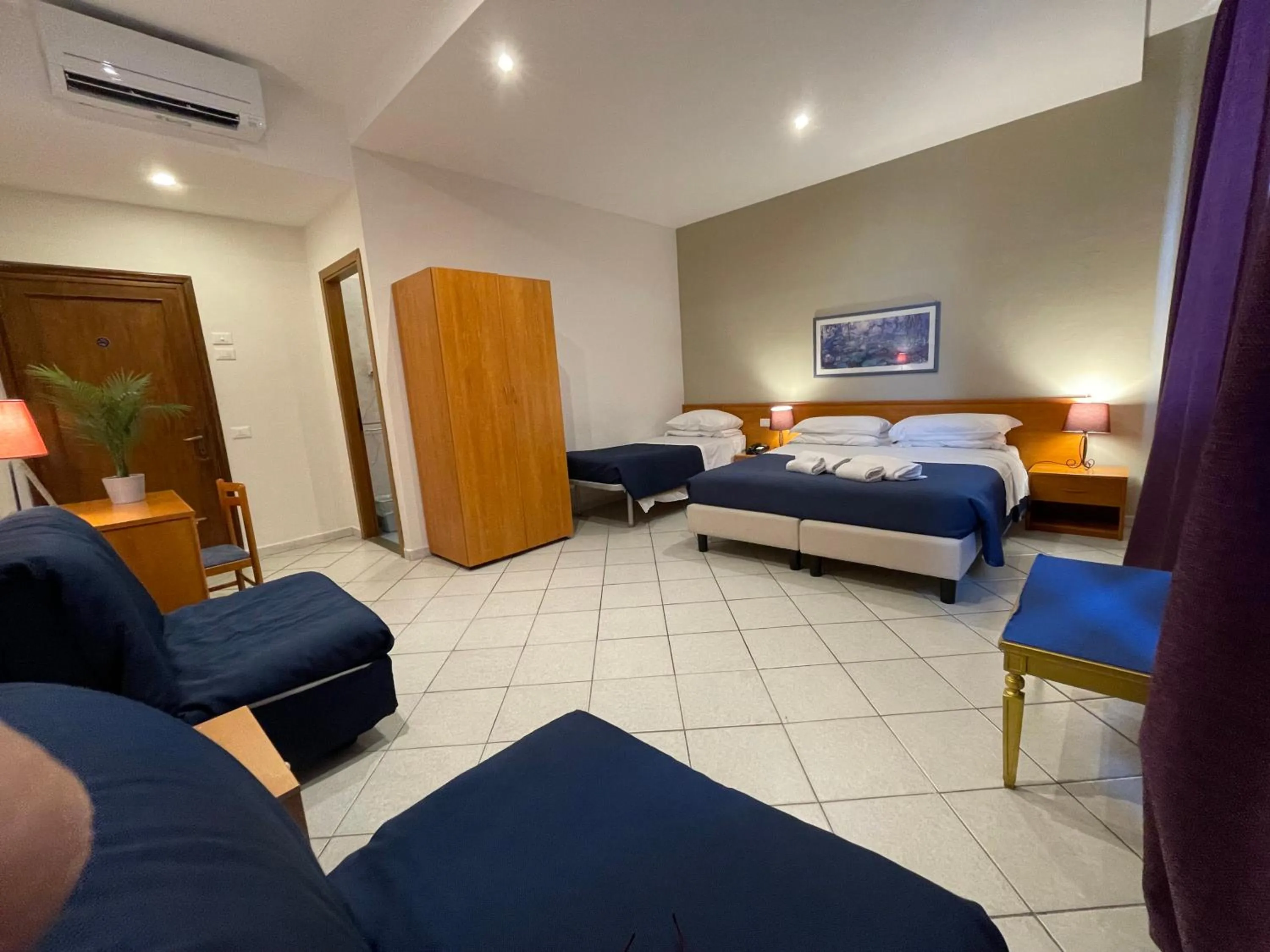 Bedroom, Bed in Hotel Leopolda