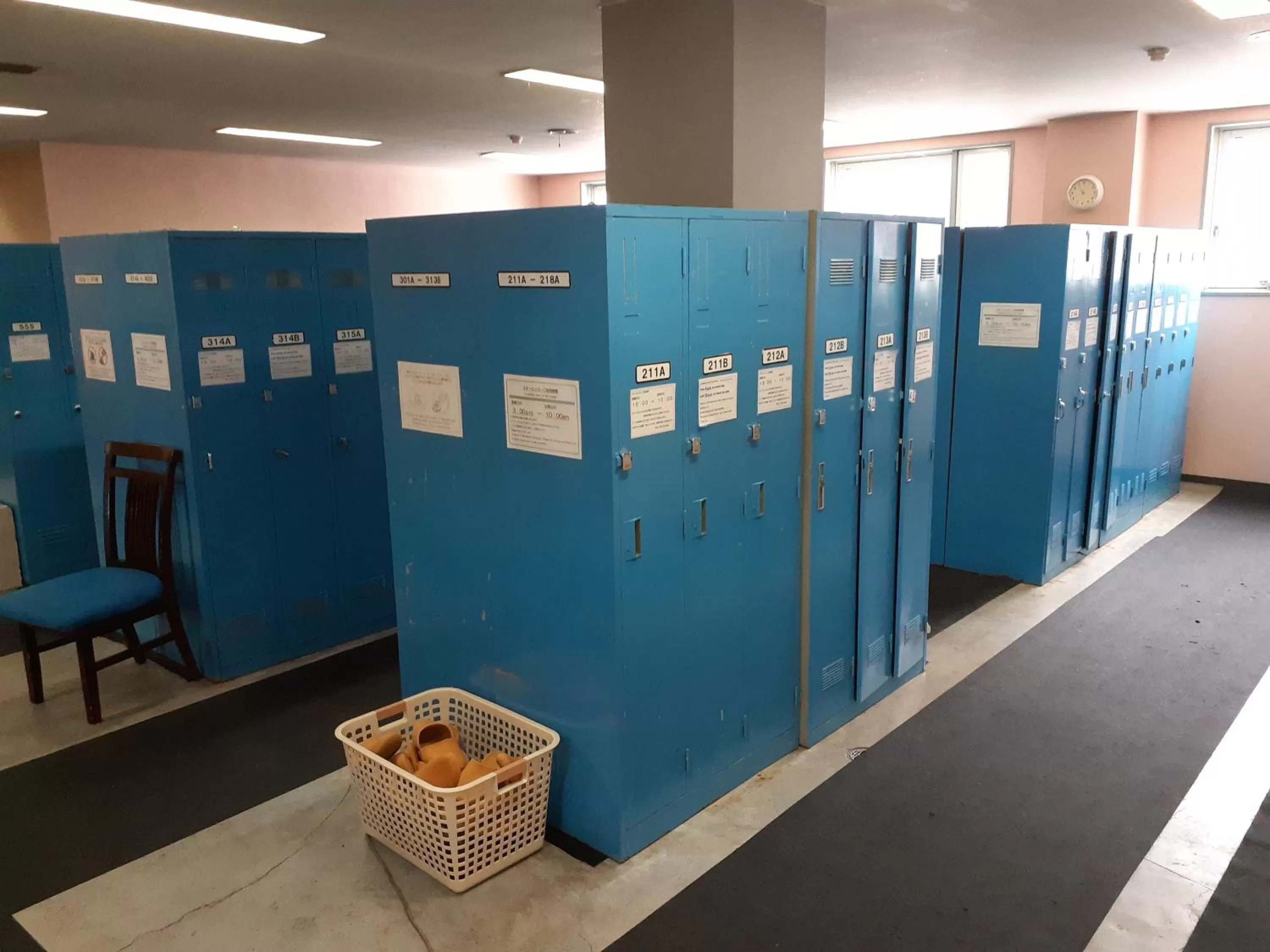 Skiing in Hakuba Hotel Paipu no Kemuri