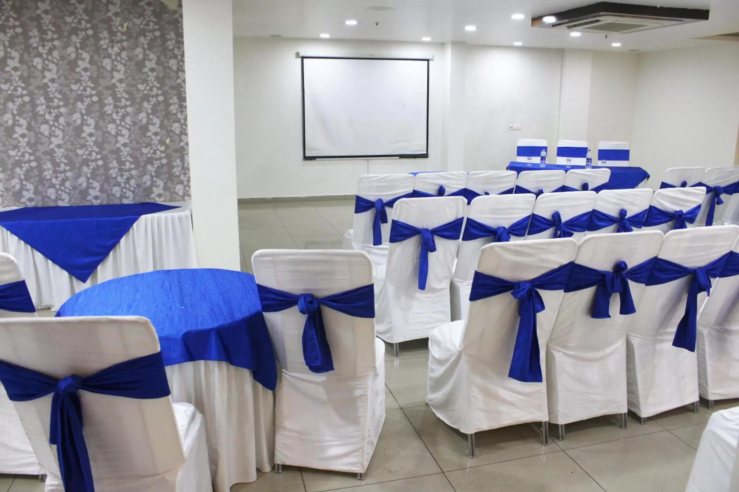 Banquet/Function facilities, Banquet Facilities in TGI Apple Inn