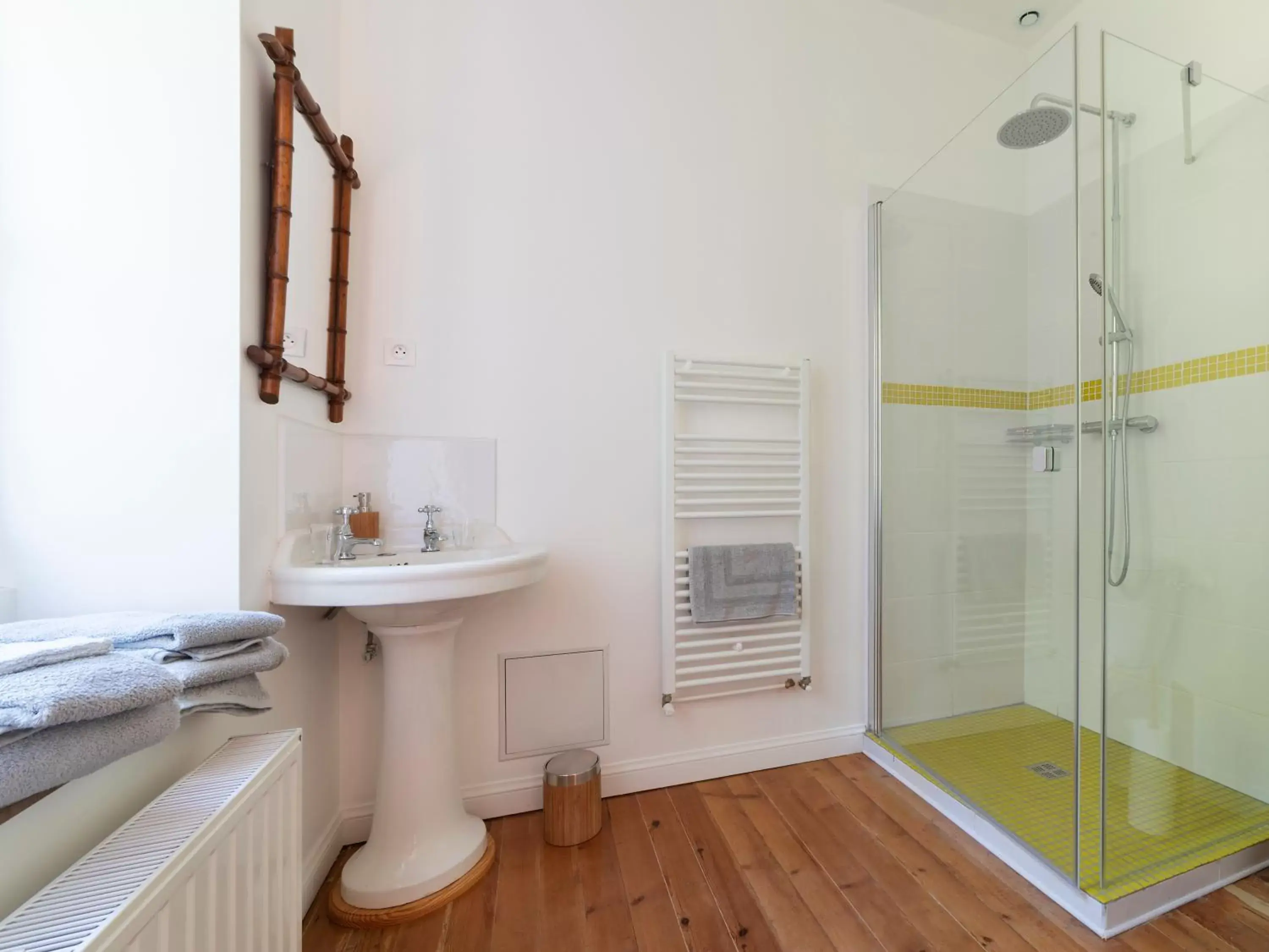 Bathroom in Château Le Méjean