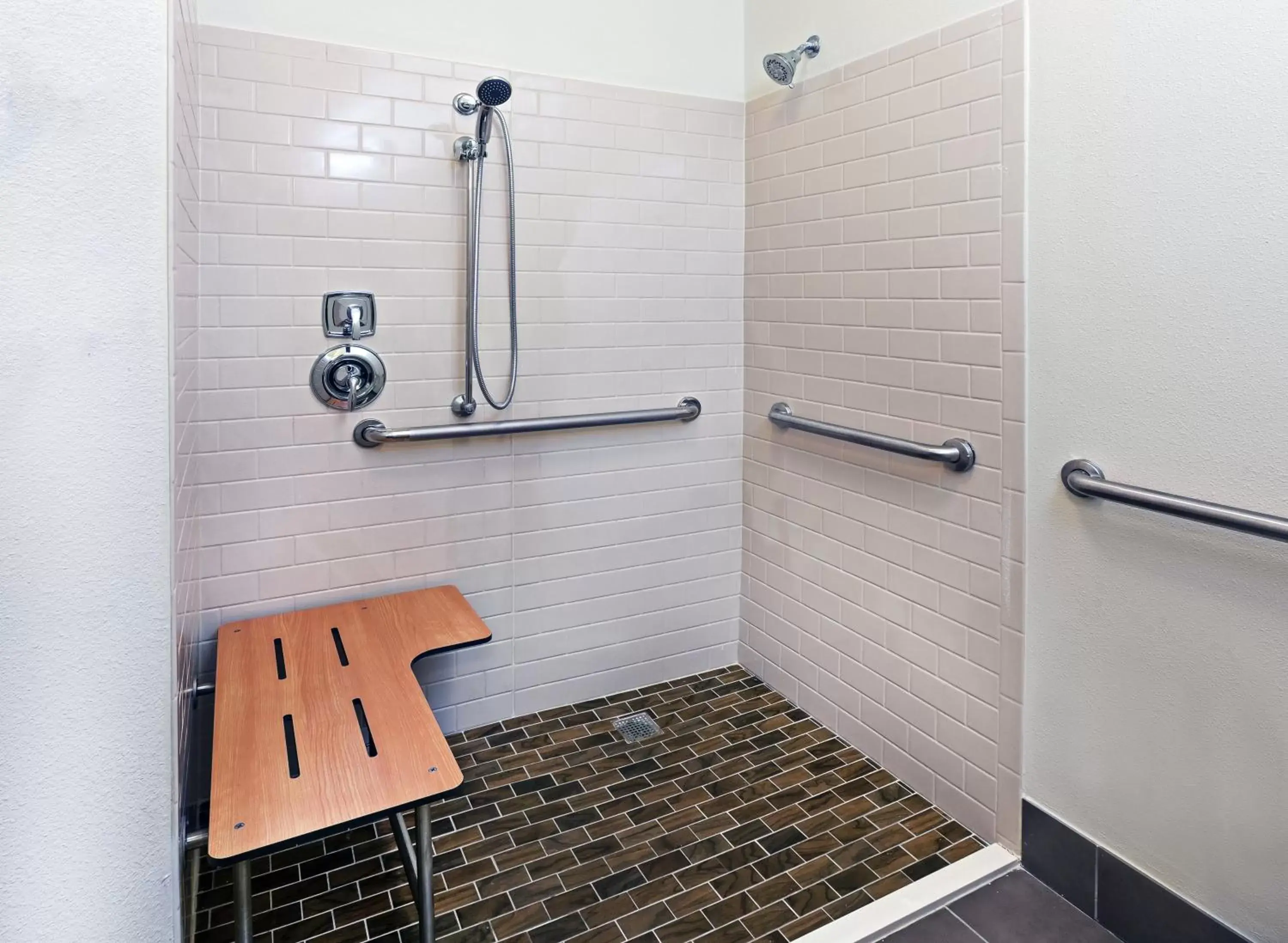 Queen Studio Suite with Hearing Accessible Roll in Shower - Non-Smoking in Candlewood Suites San Angelo by IHG Queen Studio Suite with Hearing Accessible Roll in Shower - Non-Smoking in Candlewood Suites San Angelo by IHG