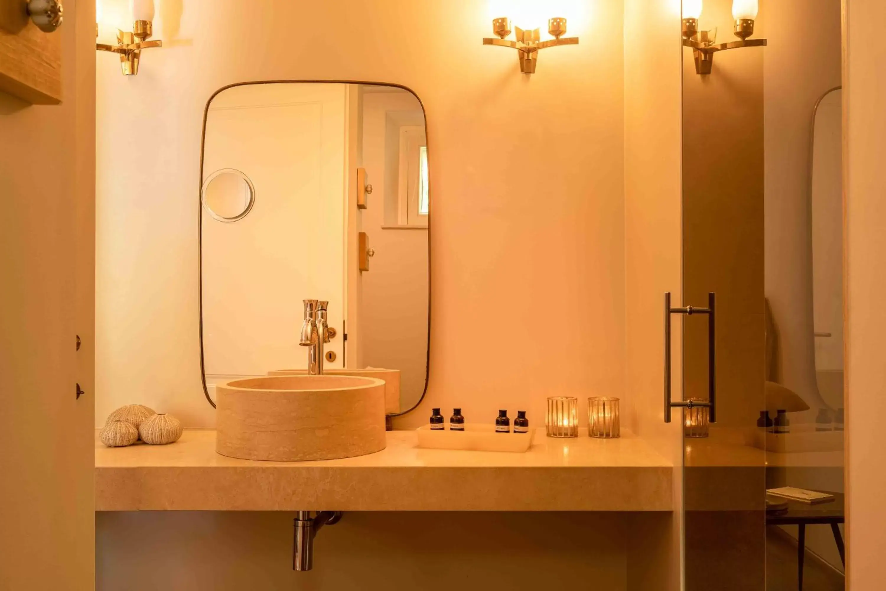 Shower, Bathroom in CasaVostra - Ambience Suites
