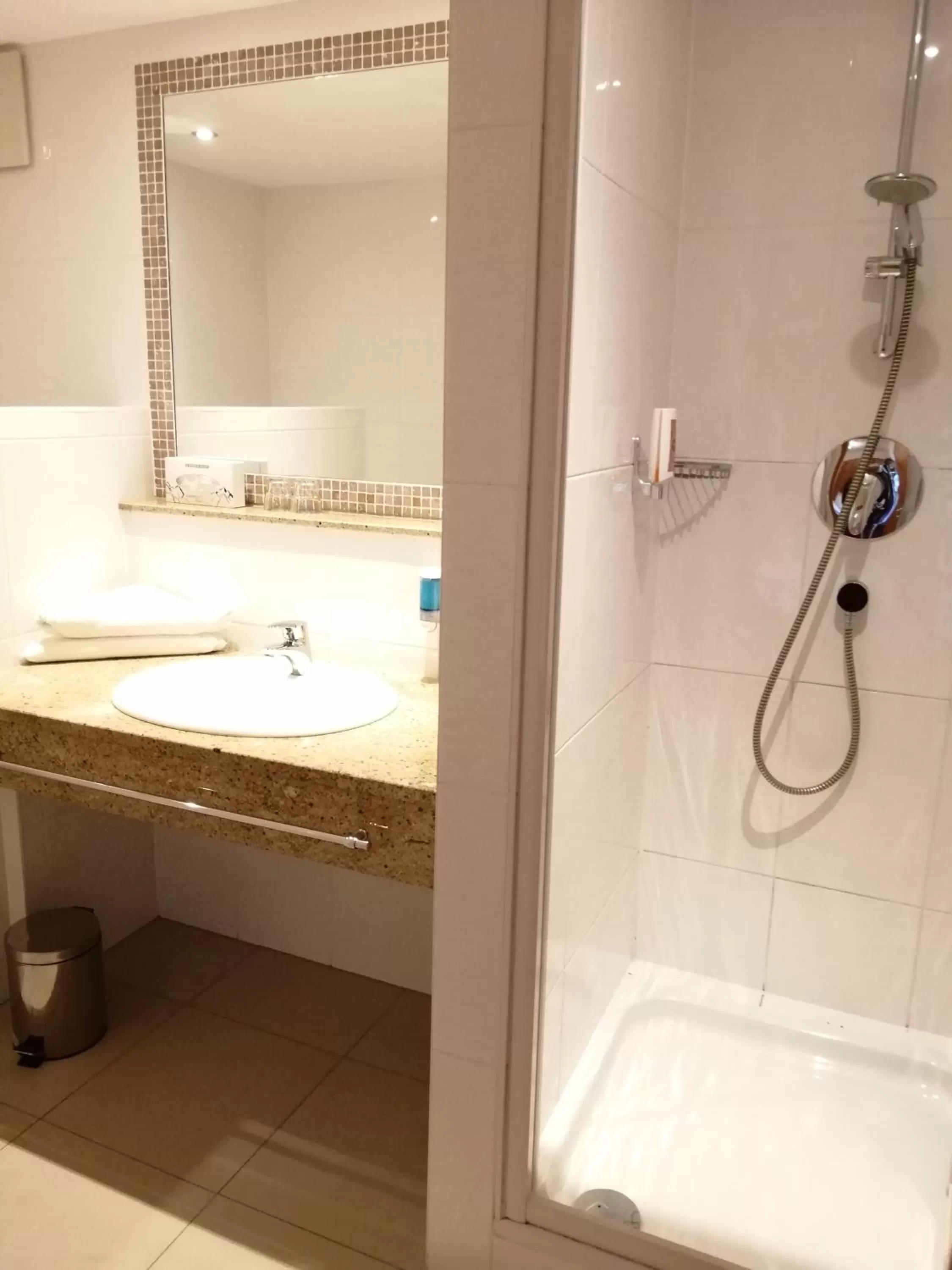 Bathroom in Hotel Enzian