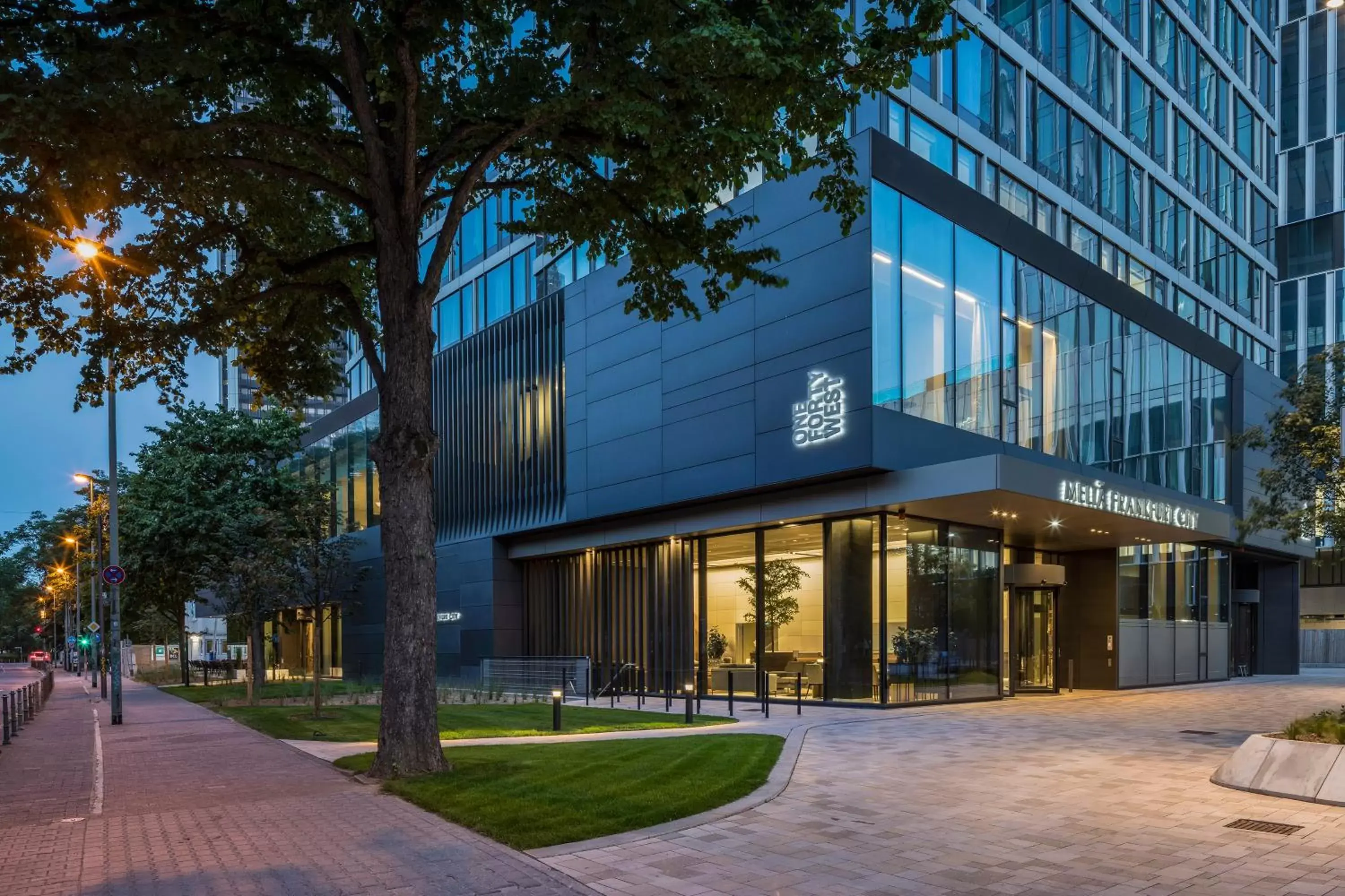 Facade/entrance, Property Building in Meliá Frankfurt City