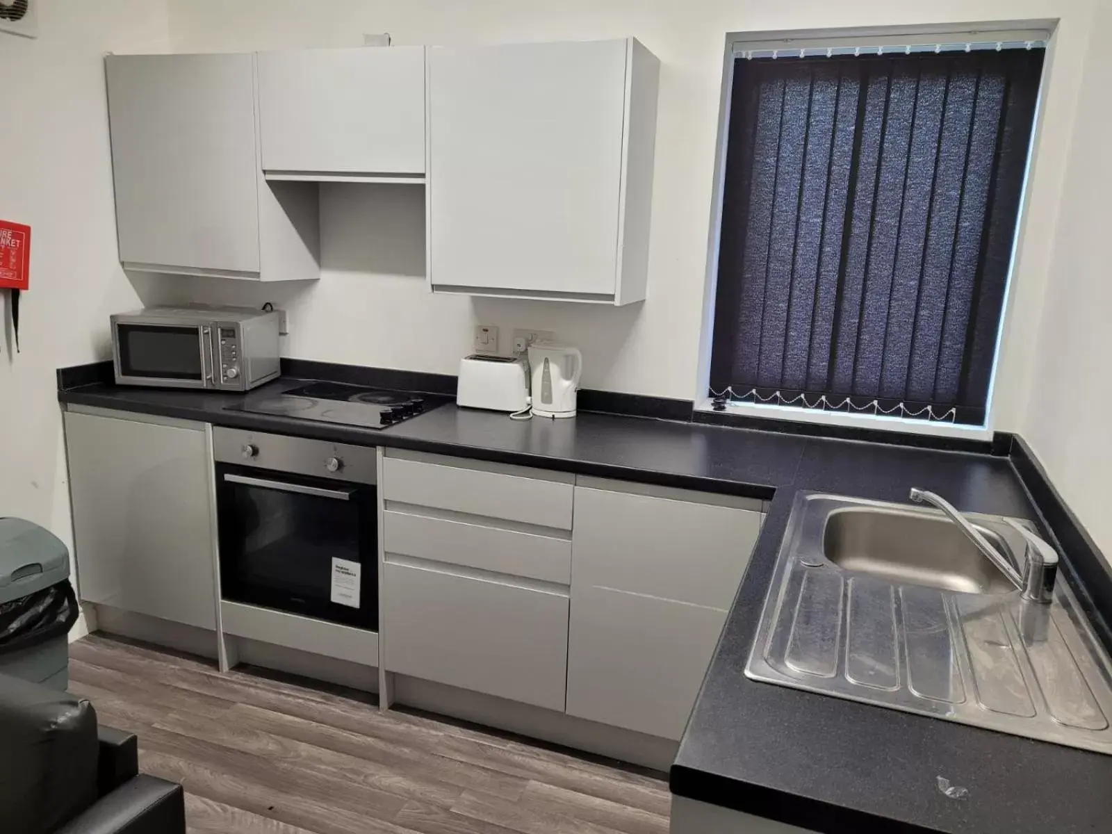 Kitchen or kitchenette, Kitchen/Kitchenette in OYO Victoria Apartments