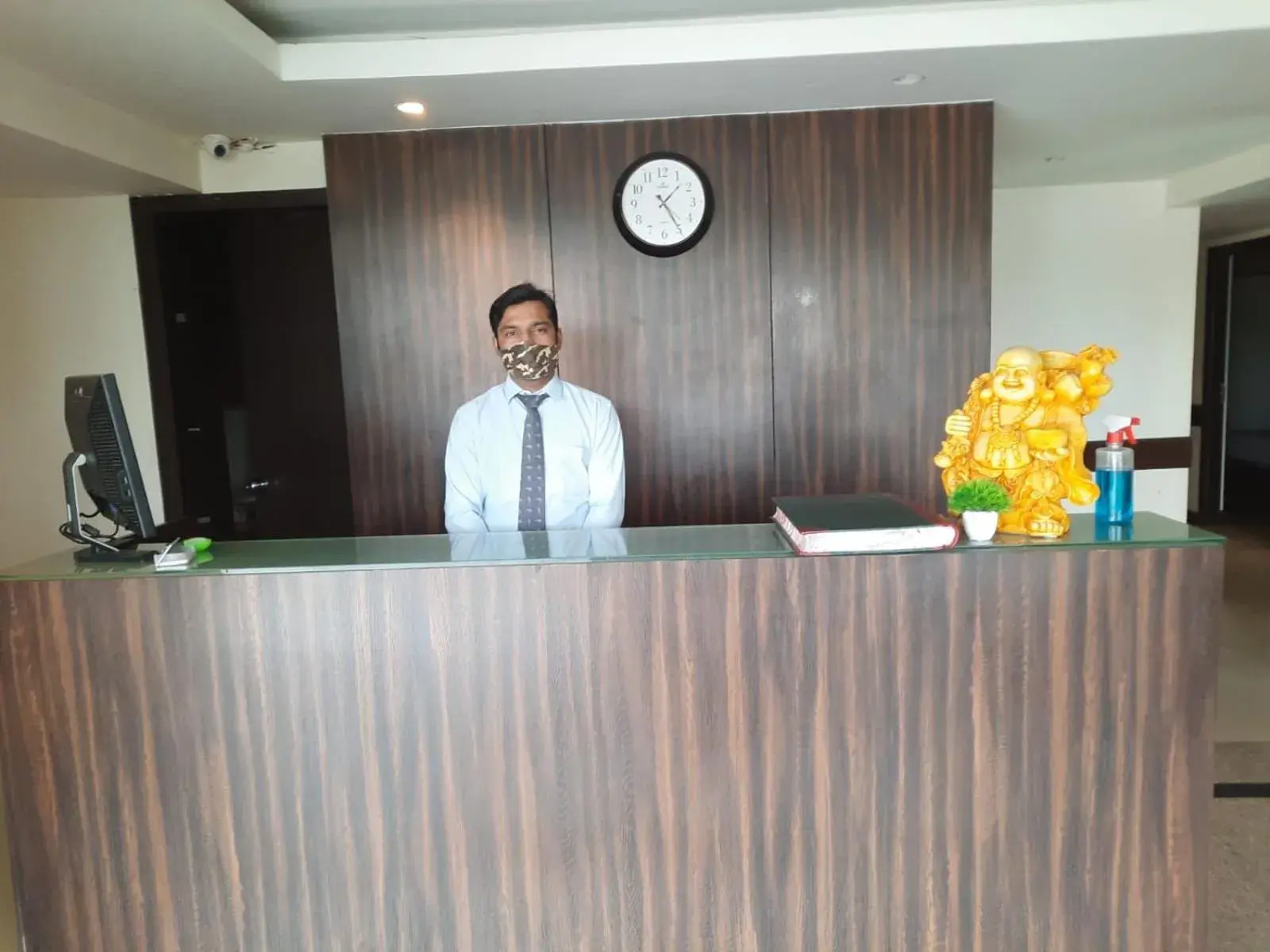 Staff, Lobby/Reception in Zenith Hotel - Delhi Airport