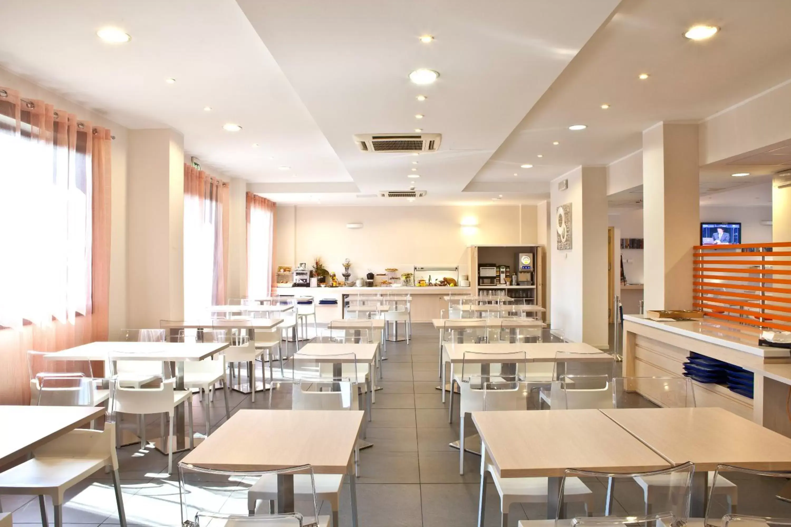 Restaurant/Places to Eat in Holiday Inn Express Reggio Emilia, an IHG Hotel