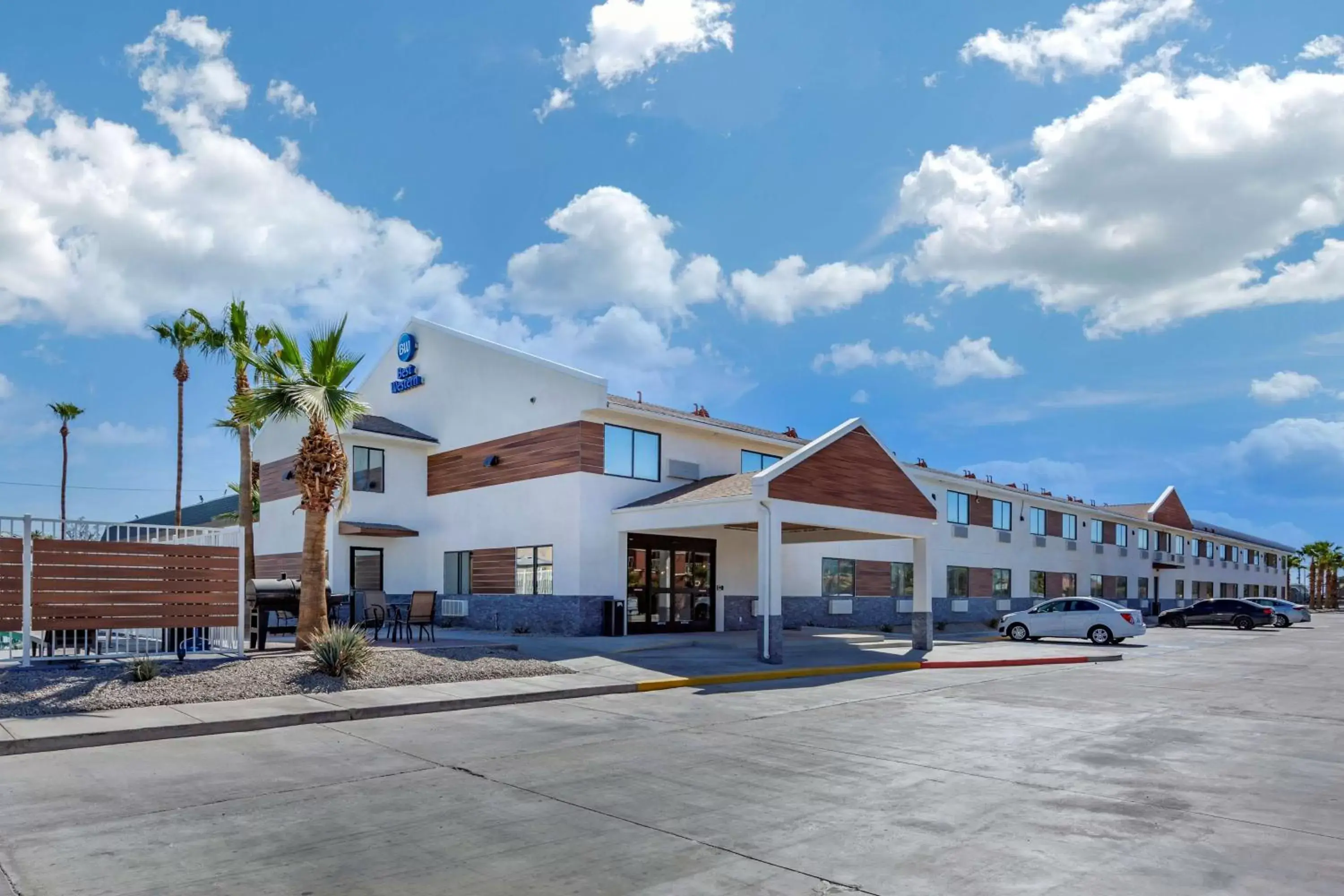 Property Building in Best Western Blythe