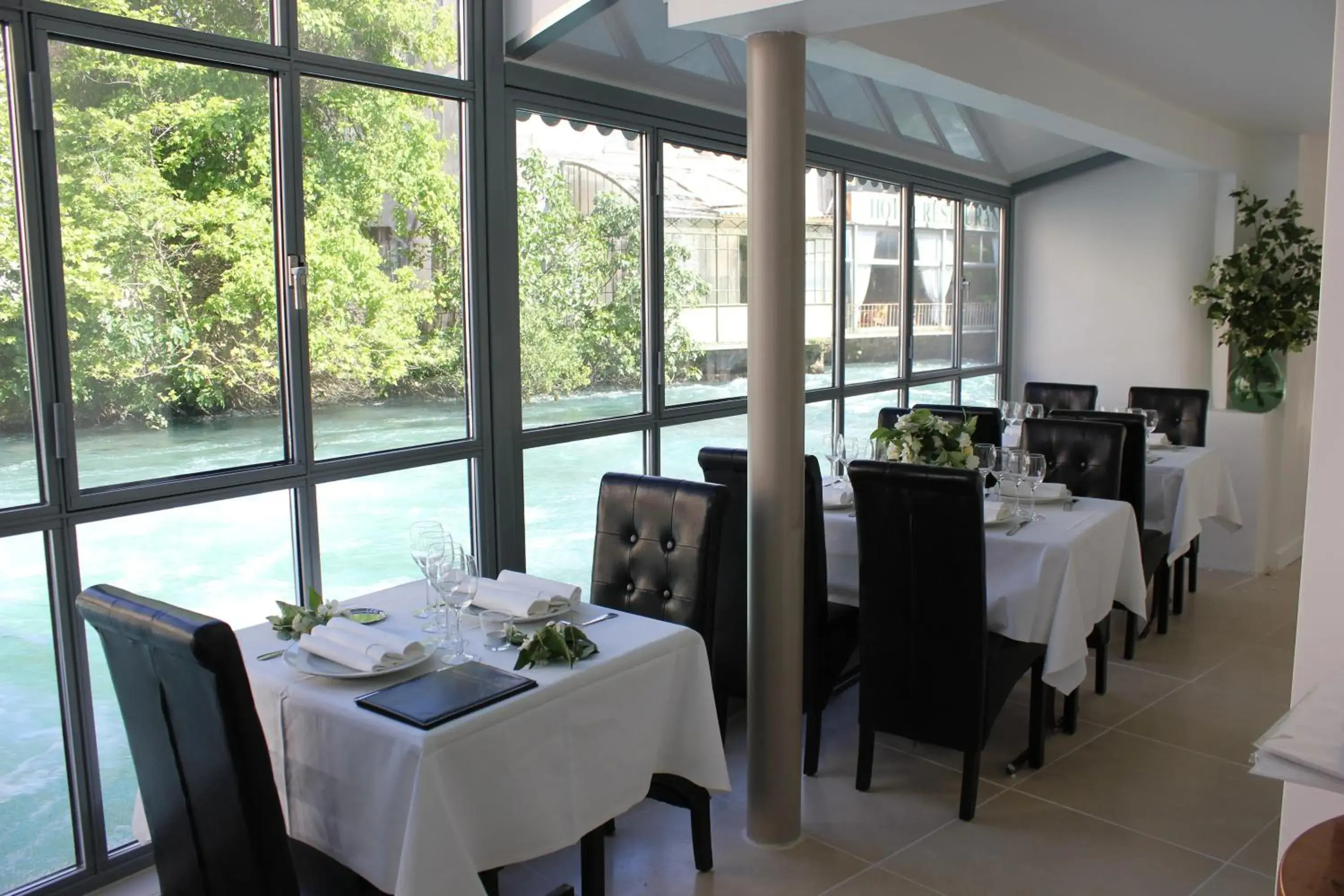 Restaurant/Places to Eat in Hotel Restaurant du Parc