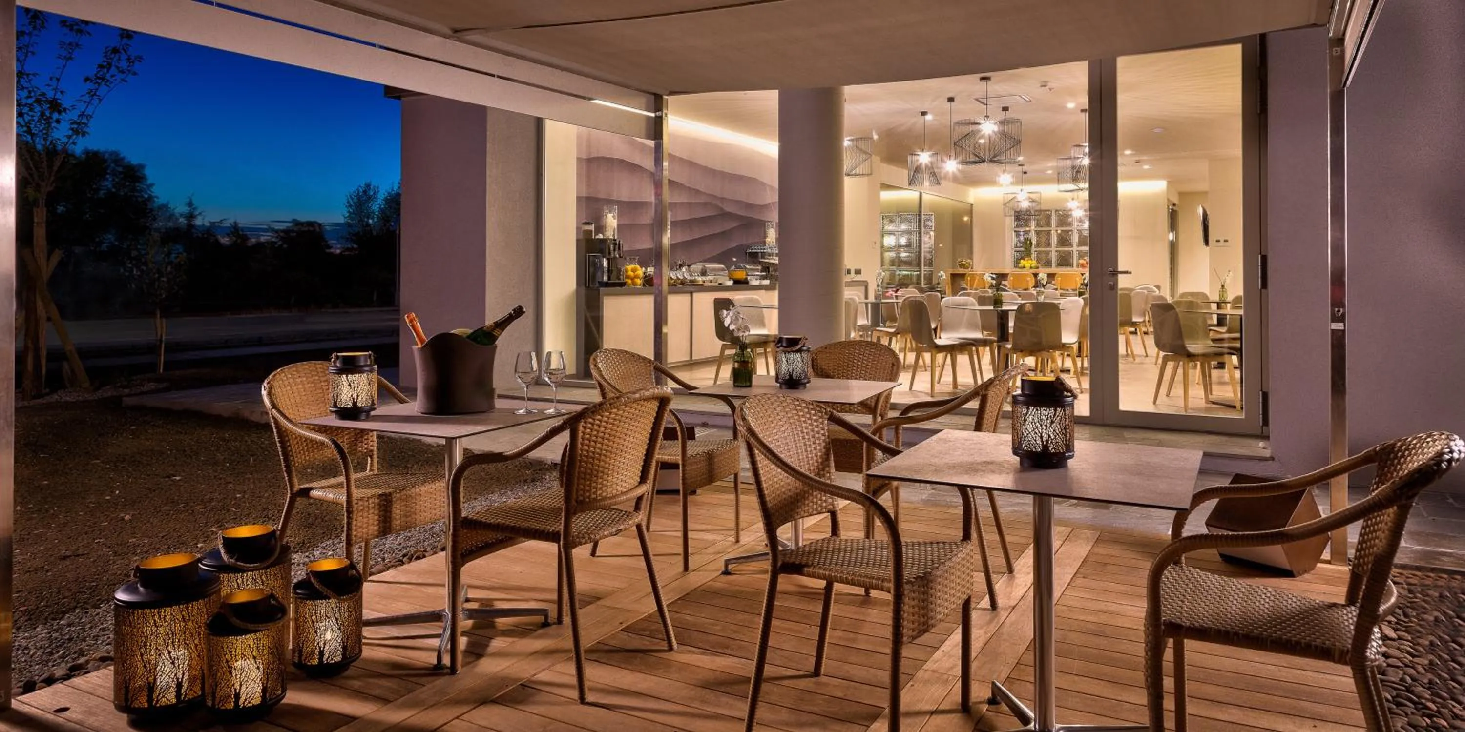 Patio in Hotel The Cube