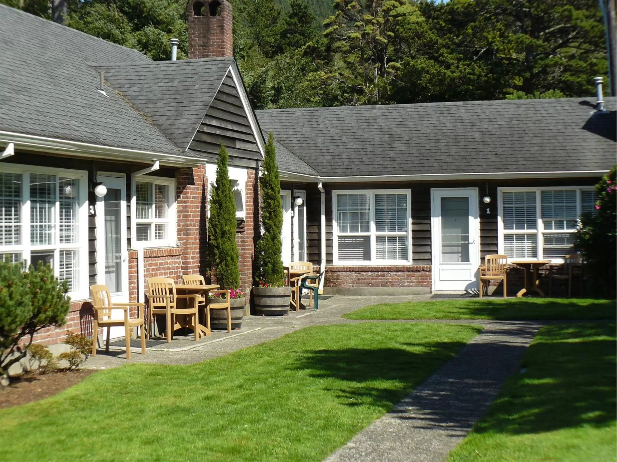 Property building in Ecola Creek Lodge