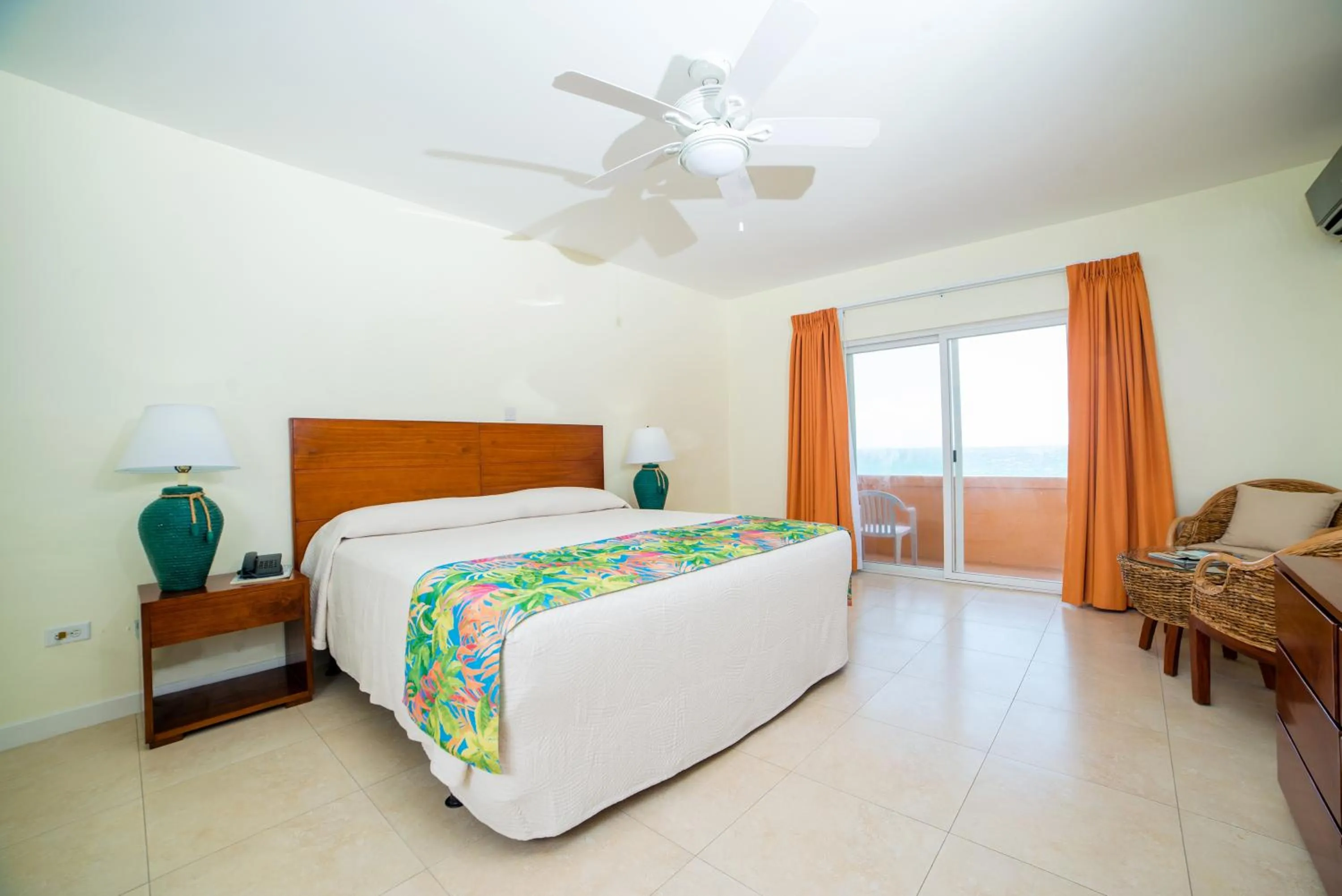 Photo of the whole room, Bed in Sugar Bay Club