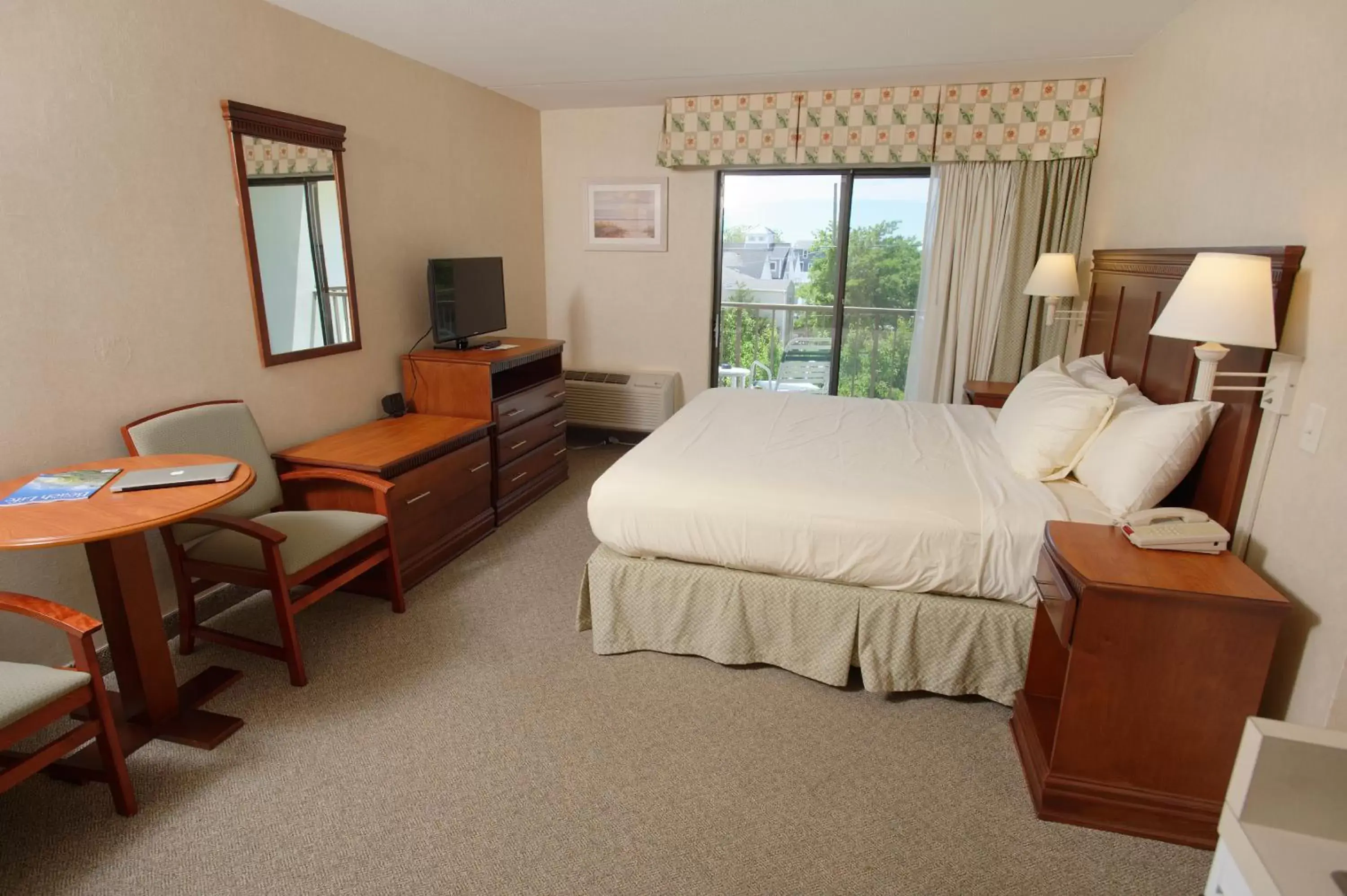 Photo of the whole room, Room Photo in The Bay Resort