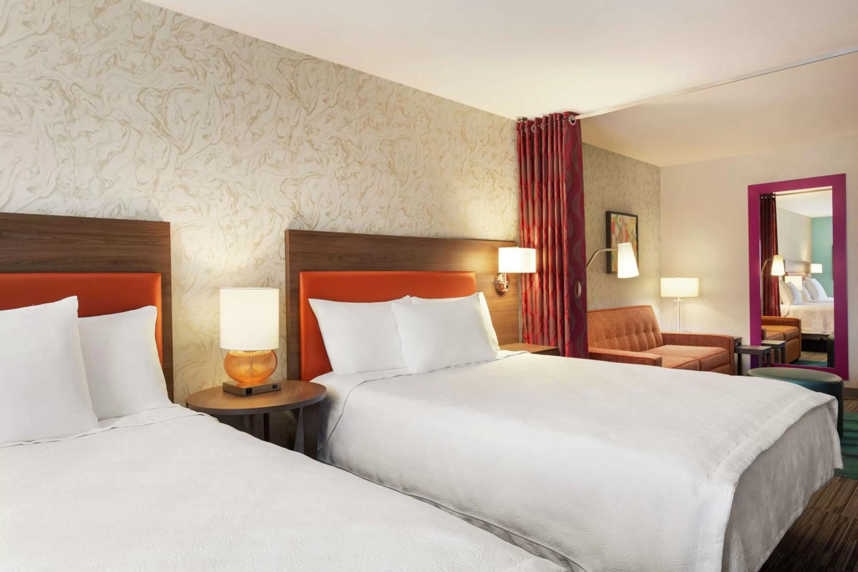 Living room, Bed in Home2 Suites By Hilton Portland Airport