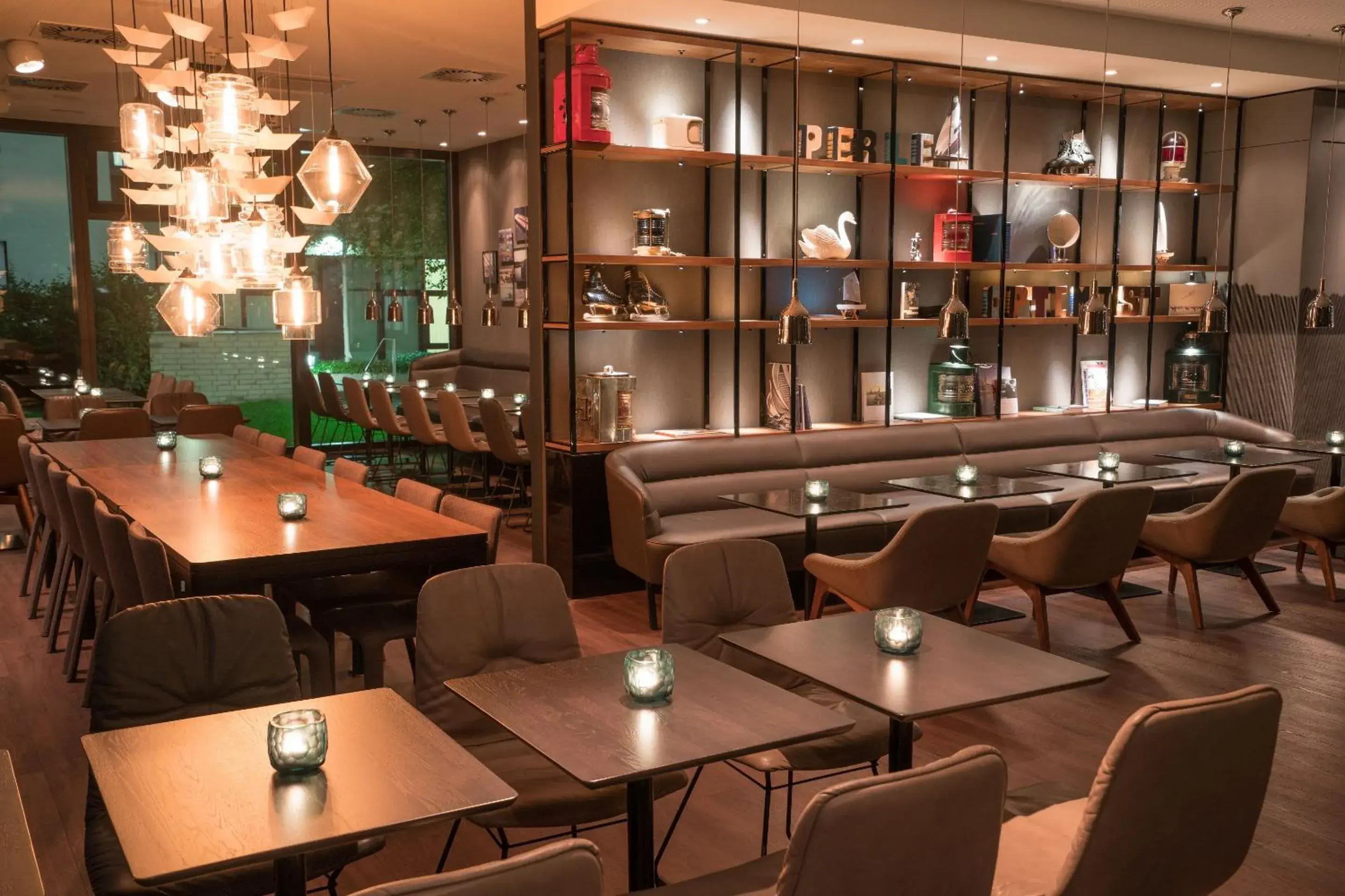 Lounge or bar, Lounge/Bar in Motel One Hamburg-Alster