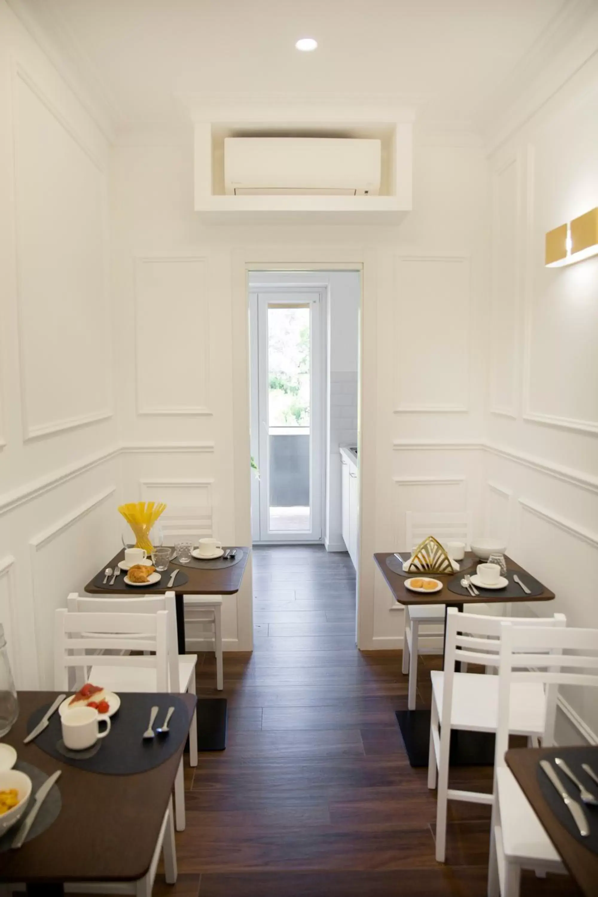 Breakfast, Restaurant/Places to Eat in Unicum Roma Suites