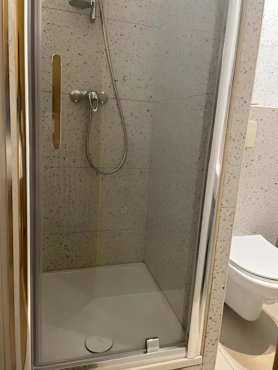 Shower, Bathroom in Boutique Hôtel Azur